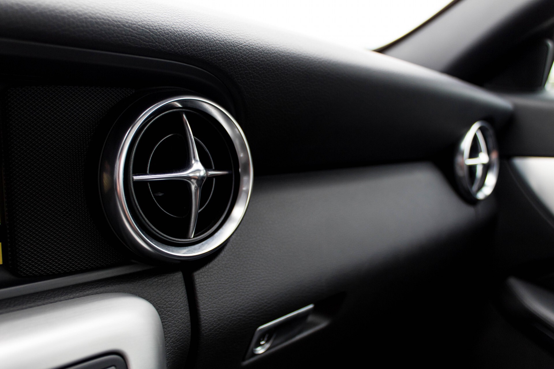 Mercedes-Benz SLK 200 Panorama/Airscarf/Navi/Pts/Leder/17" Aut7 Foto 26