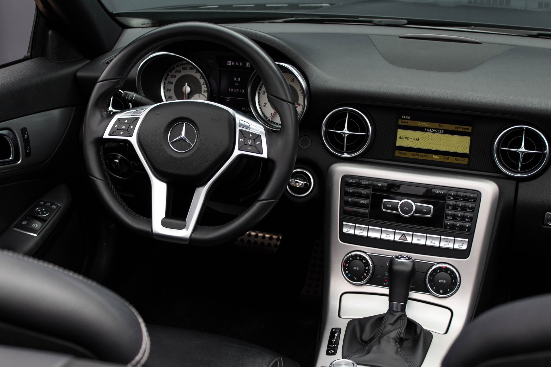 Mercedes-Benz SLK 200 Panorama/Airscarf/Navi/Pts/Leder/17" Aut7 Foto 5