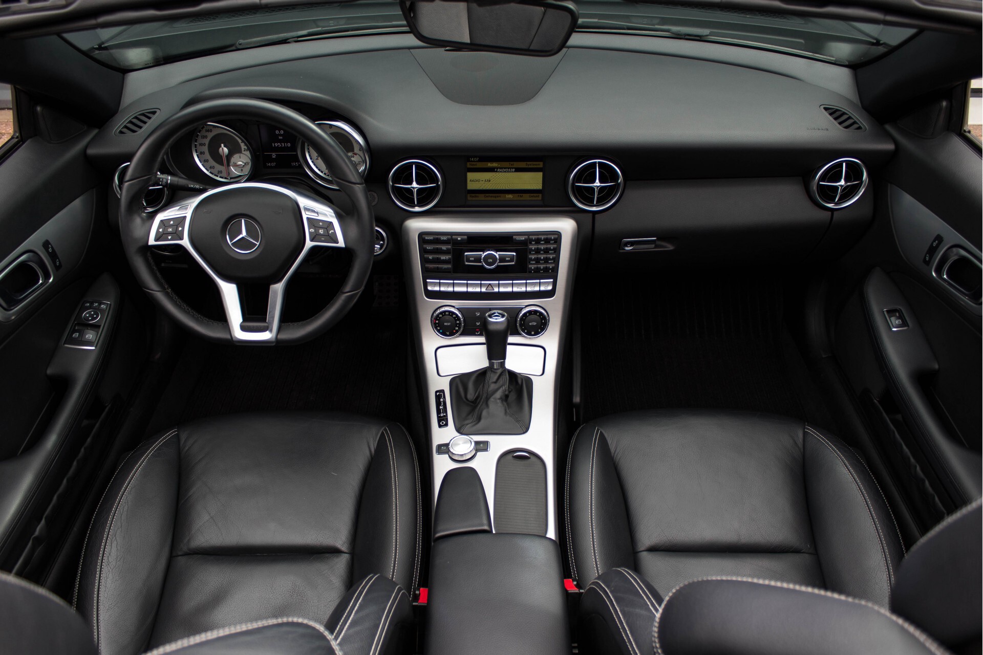 Mercedes-Benz SLK 200 Panorama/Airscarf/Navi/Pts/Leder/17" Aut7 Foto 6