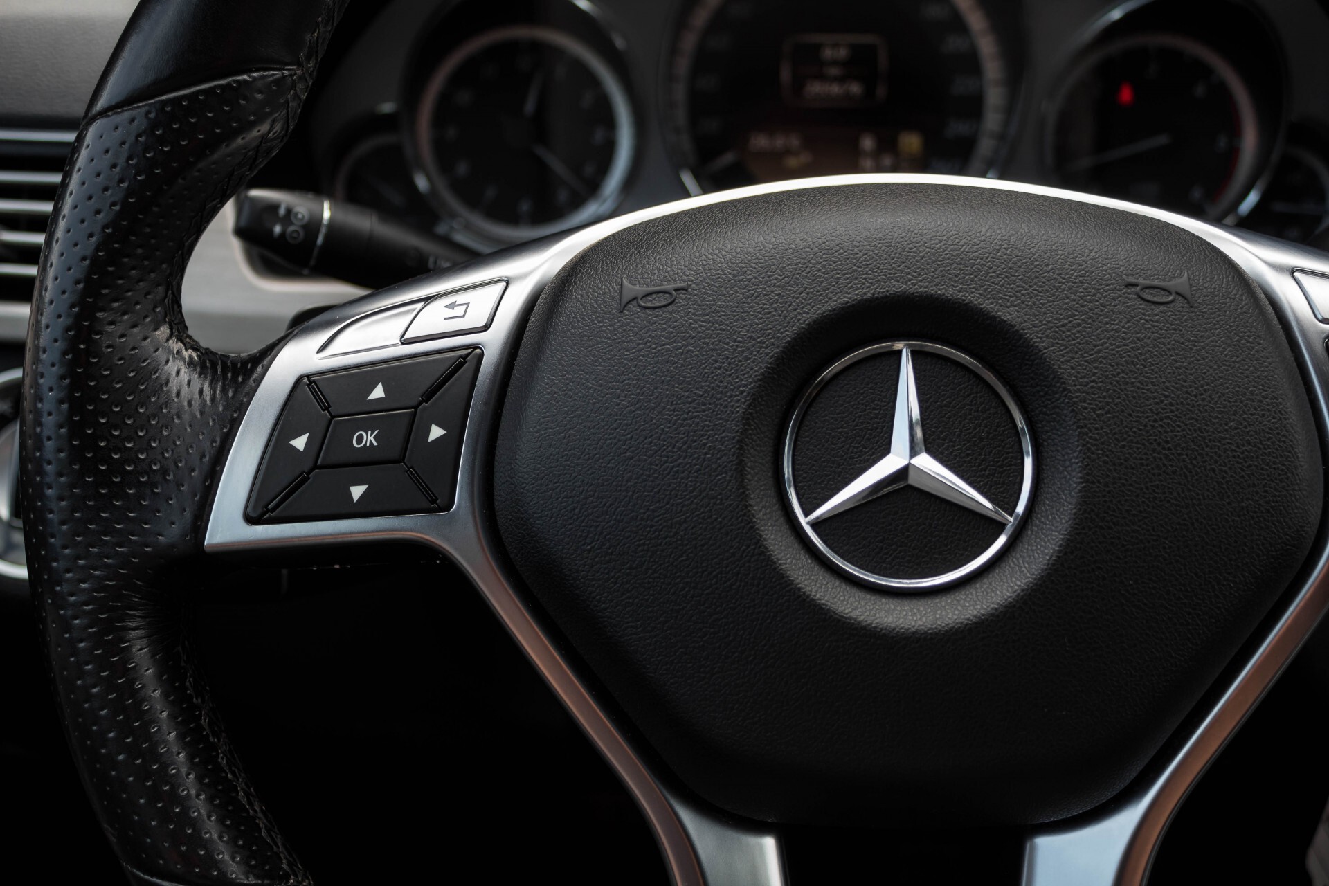 Mercedes-Benz E-Klasse Estate 350 Cdi AMG Luchtvering/Schuifdak/Comand/Harman Kardon/ILS Aut7 Foto 10