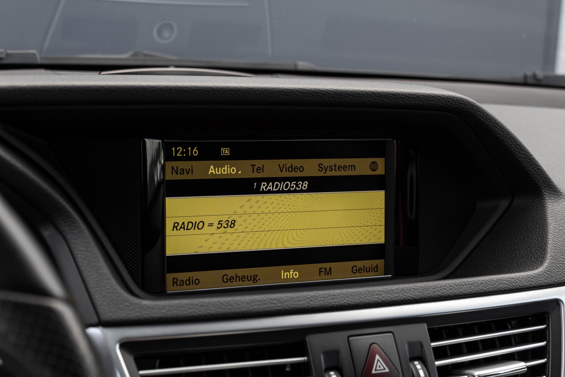 Mercedes-Benz E-Klasse Estate 350 Cdi AMG Luchtvering/Schuifdak/Comand/Harman Kardon/ILS Aut7 Foto 17