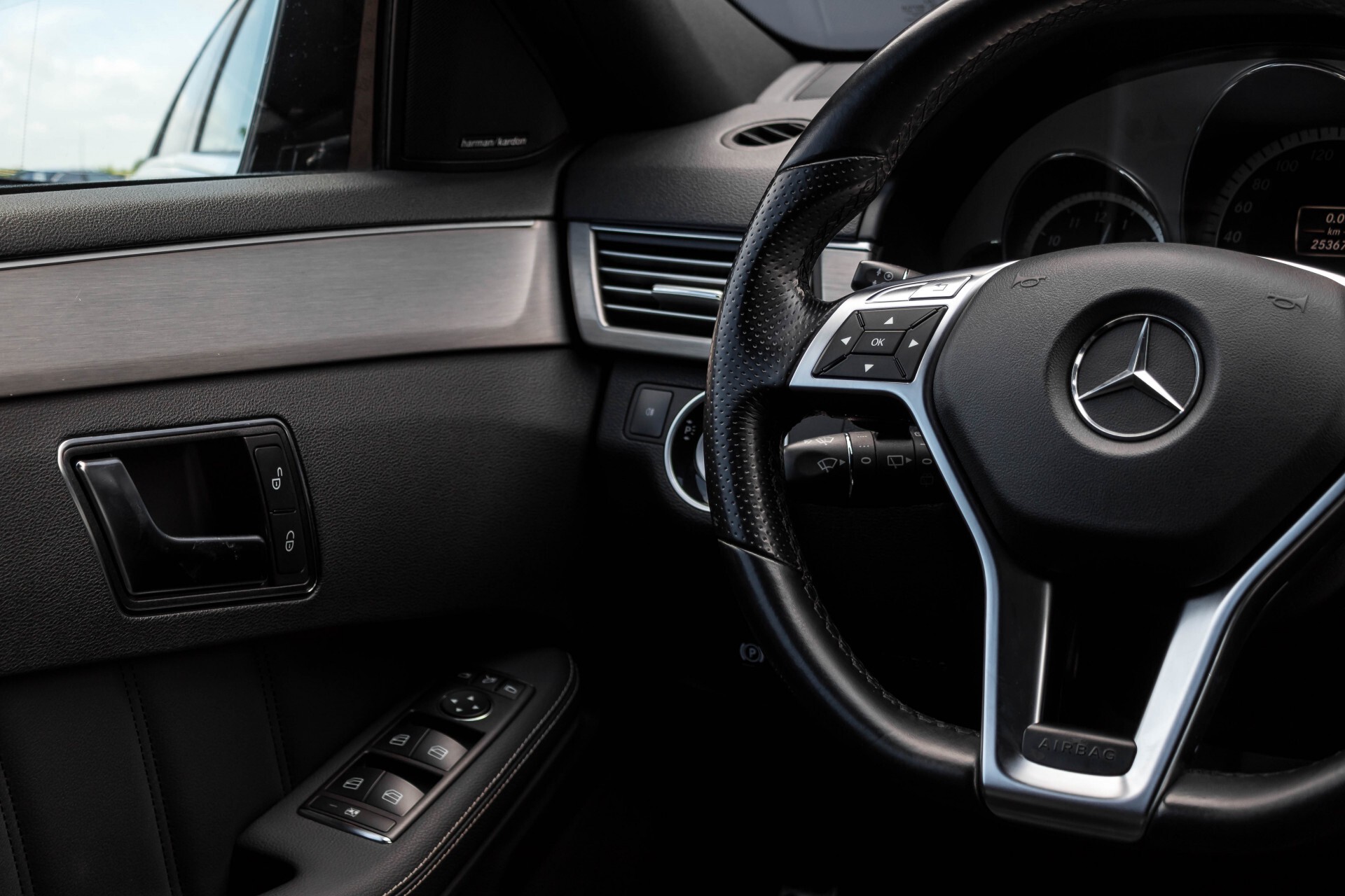 Mercedes-Benz E-Klasse Estate 350 Cdi AMG Luchtvering/Schuifdak/Comand/Harman Kardon/ILS Aut7 Foto 43