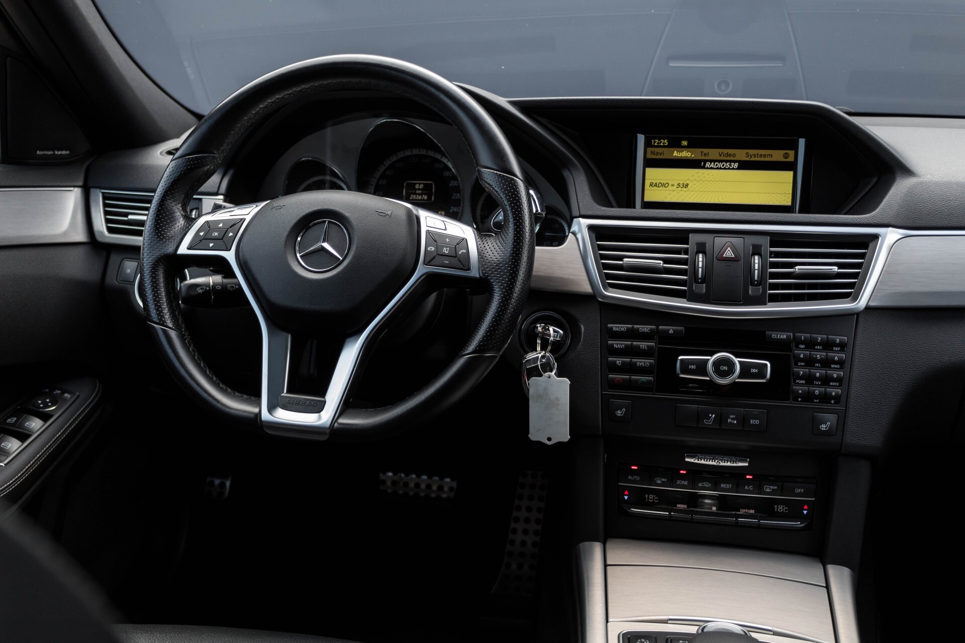 Mercedes-Benz E-Klasse Estate 350 Cdi AMG Luchtvering/Schuifdak/Comand/Harman Kardon/ILS Aut7 Foto 6