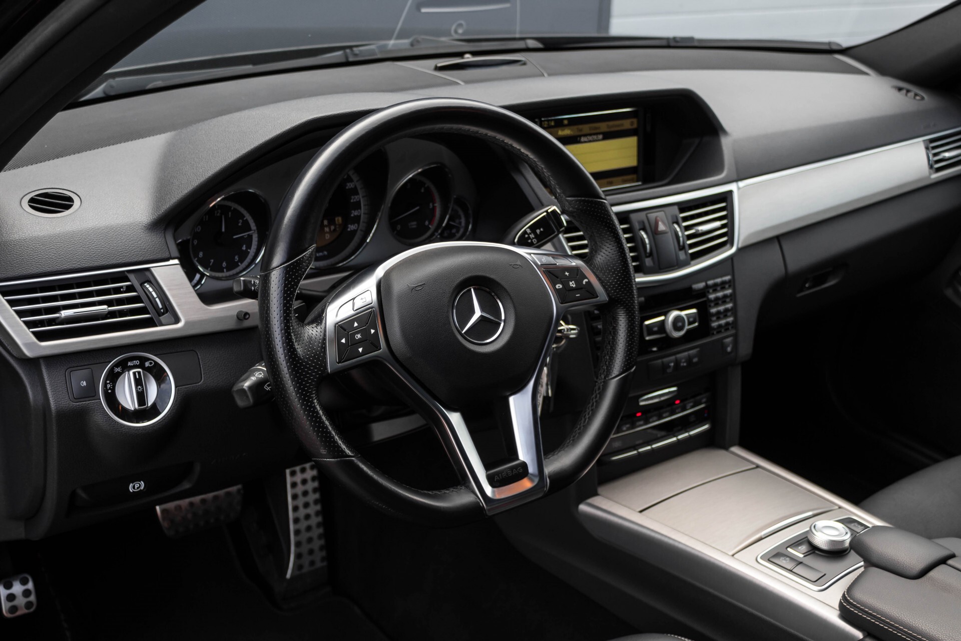 Mercedes-Benz E-Klasse Estate 350 Cdi AMG Luchtvering/Schuifdak/Comand/Harman Kardon/ILS Aut7 Foto 9