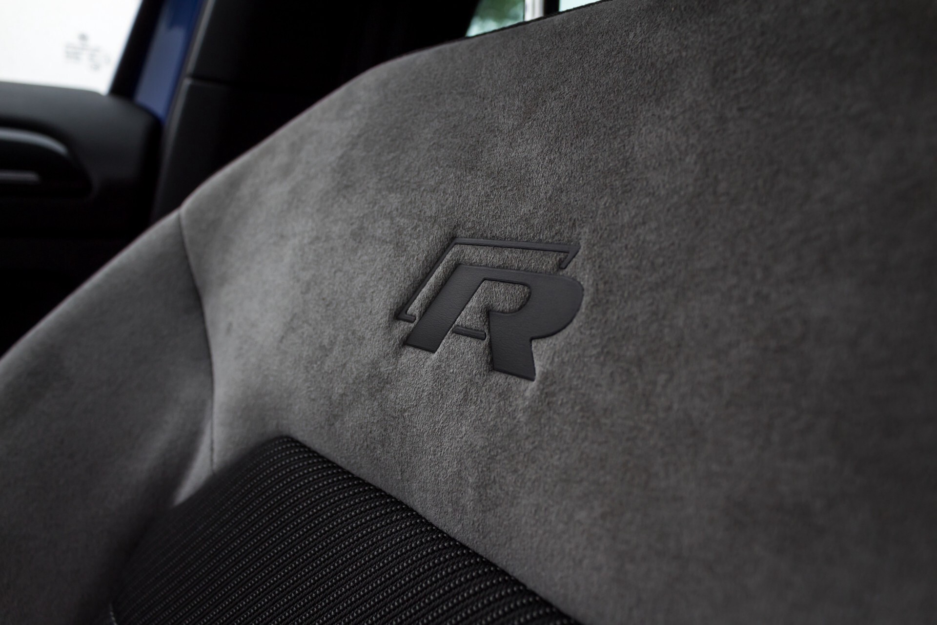 Volkswagen Golf 2.0 TSI R 4Motion 300 pk Executive Plus/Keyless/DAB/19" Foto 29