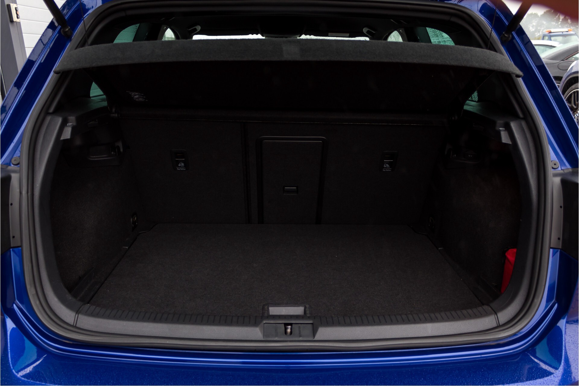 Volkswagen Golf 2.0 TSI R 4Motion 300 pk Executive Plus/Keyless/DAB/19" Foto 35