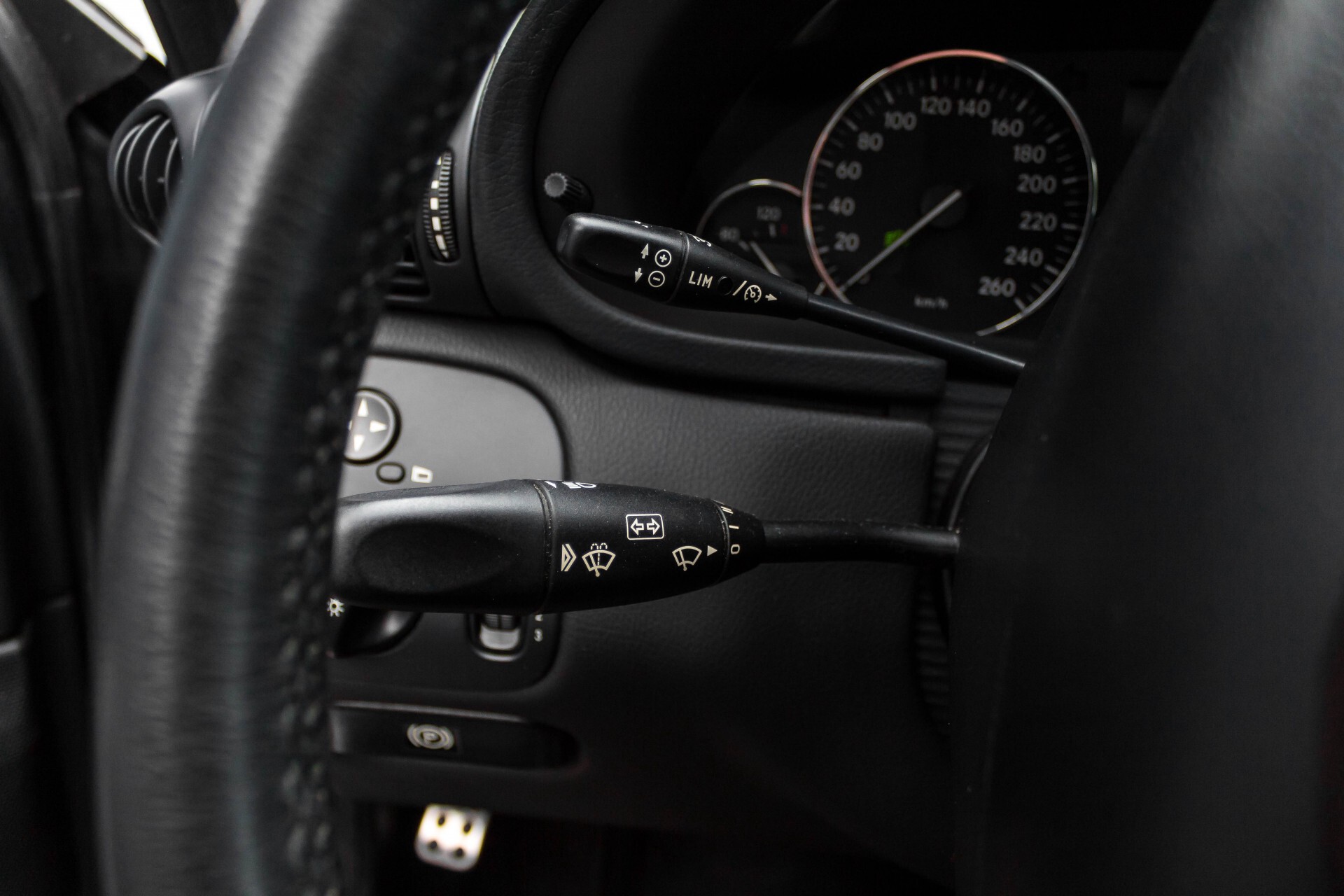 Mercedes-Benz C-Klasse Sportcoupe 180 Kompressor Evolution Harman Kardon 56dkm Foto 10