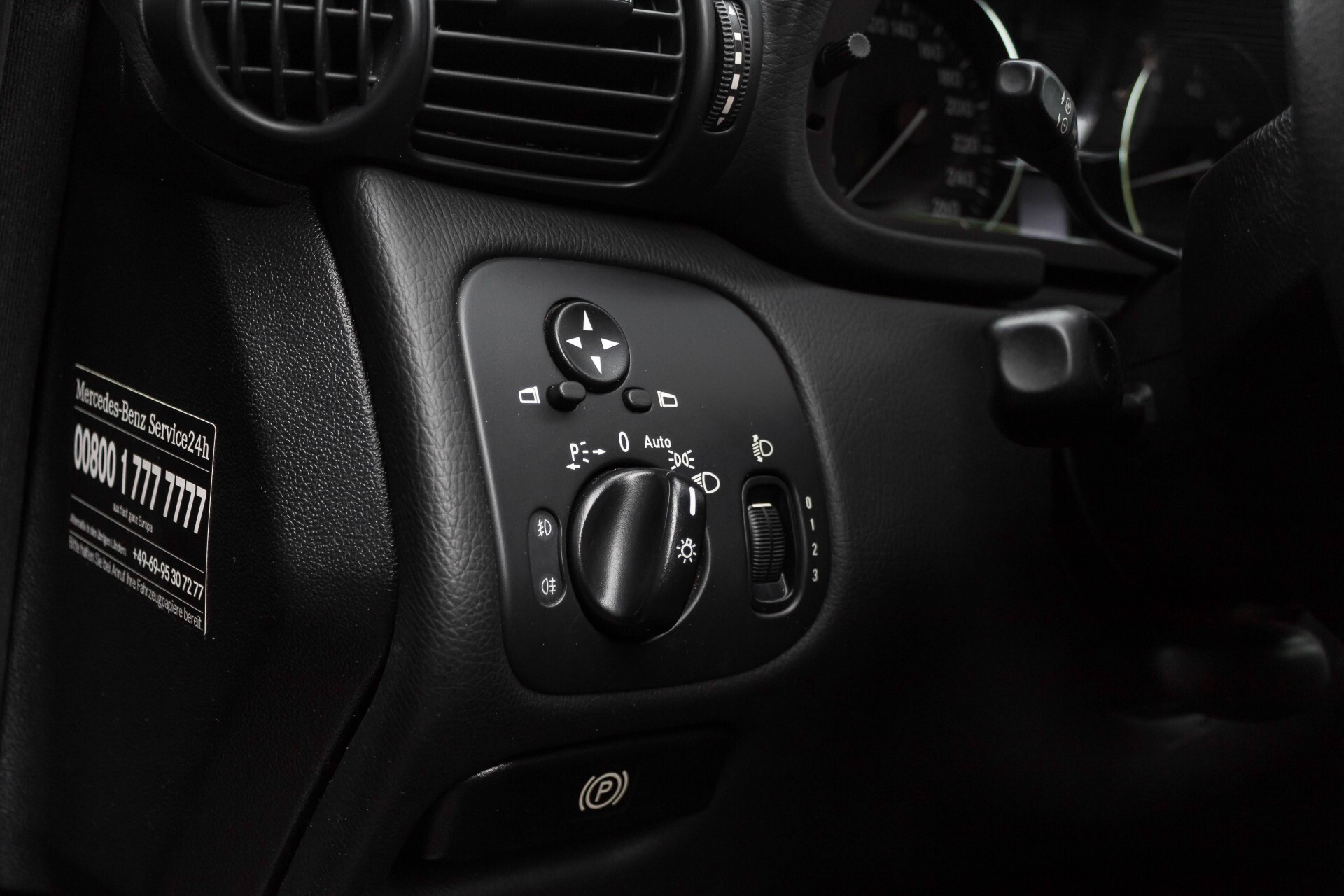 Mercedes-Benz C-Klasse Sportcoupe 180 Kompressor Evolution Harman Kardon 56dkm Foto 19