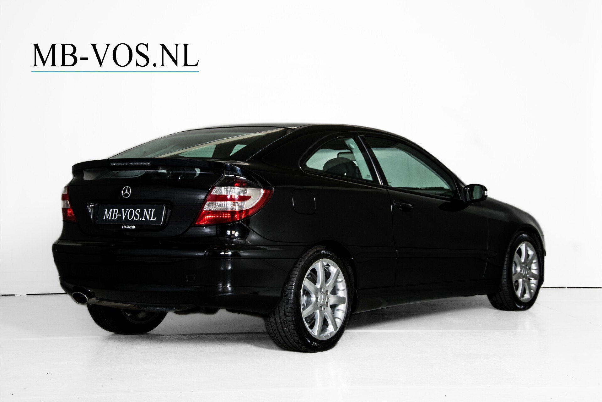 Mercedes-Benz C-Klasse Sportcoupe 180 Kompressor Evolution Harman Kardon 56dkm Foto 2