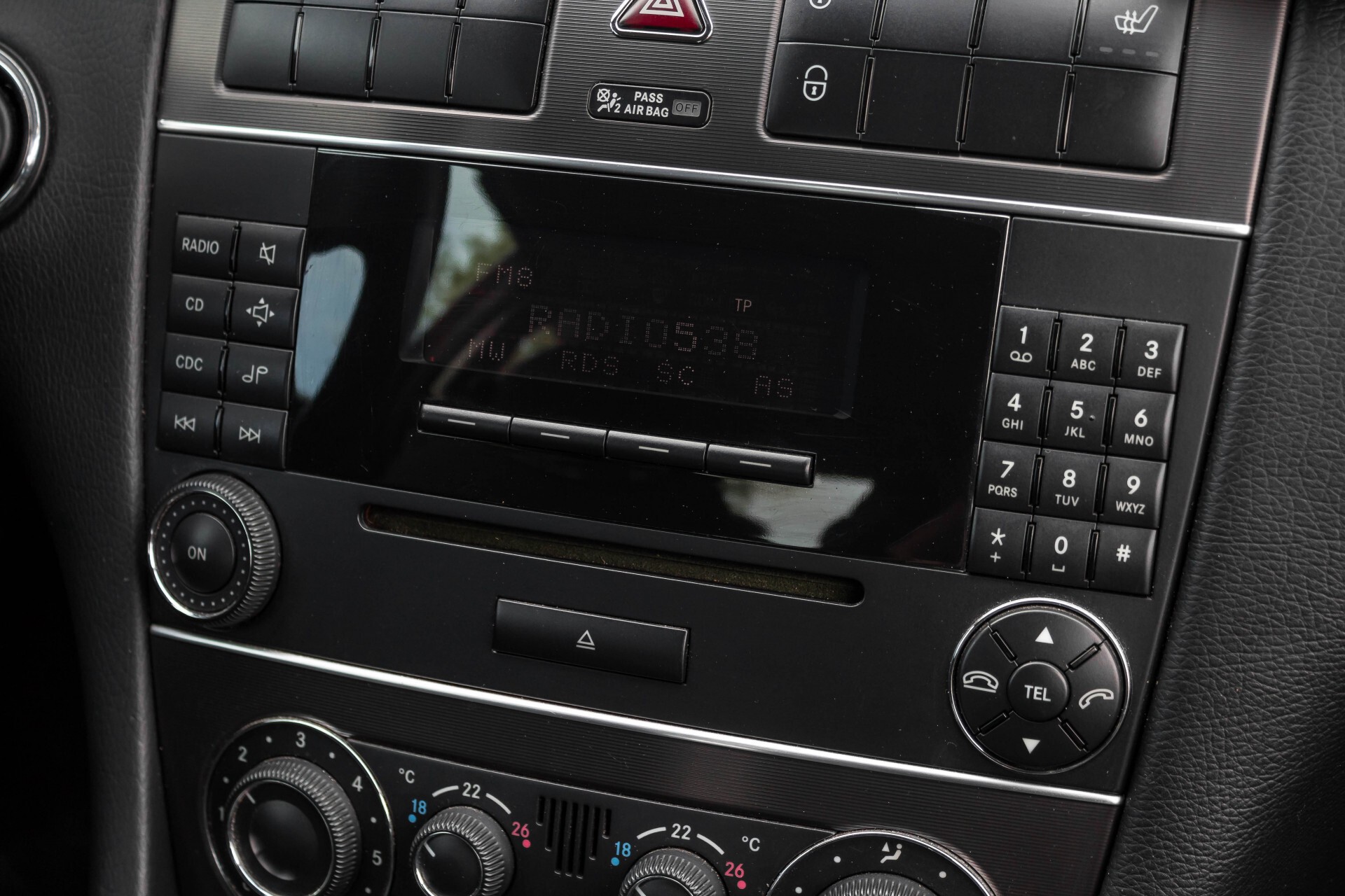 Mercedes-Benz C-Klasse Sportcoupe 180 Kompressor Evolution Harman Kardon 56dkm Foto 27