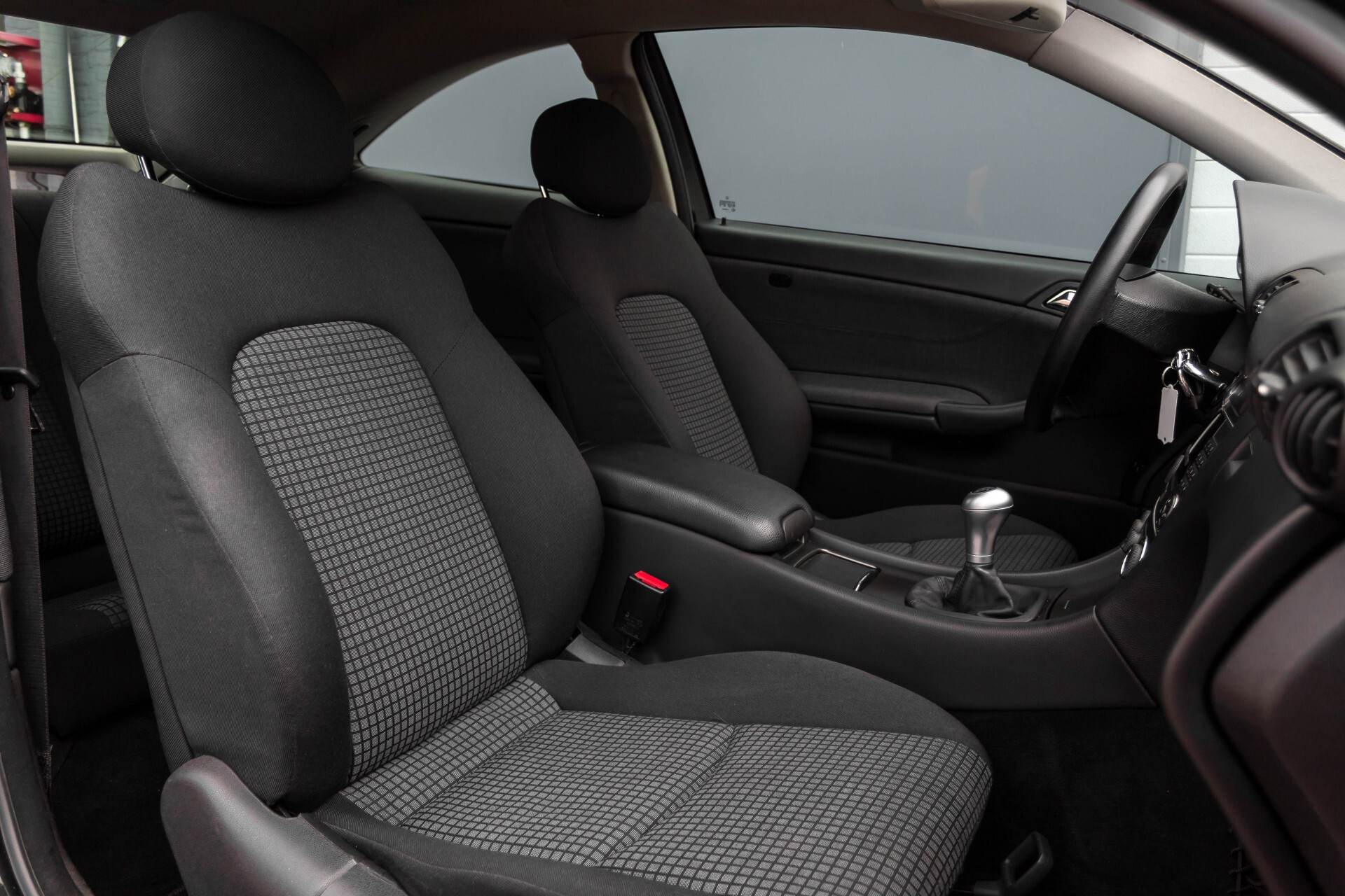 Mercedes-Benz C-Klasse Sportcoupe 180 Kompressor Evolution Harman Kardon 56dkm Foto 3