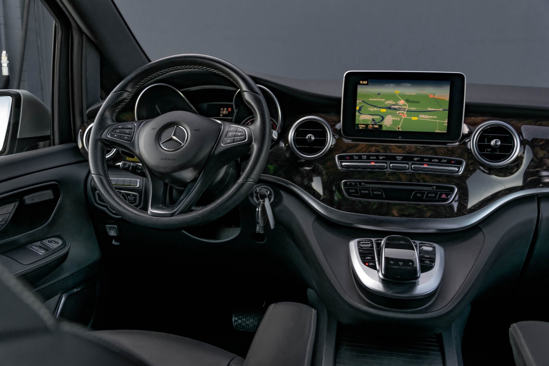 Mercedes-Benz V-Klasse 220d Extra Lang 8-Persoons Avantgarde Edition Burmester/360camera/spoorpakket/ILS Aut7 Foto 7