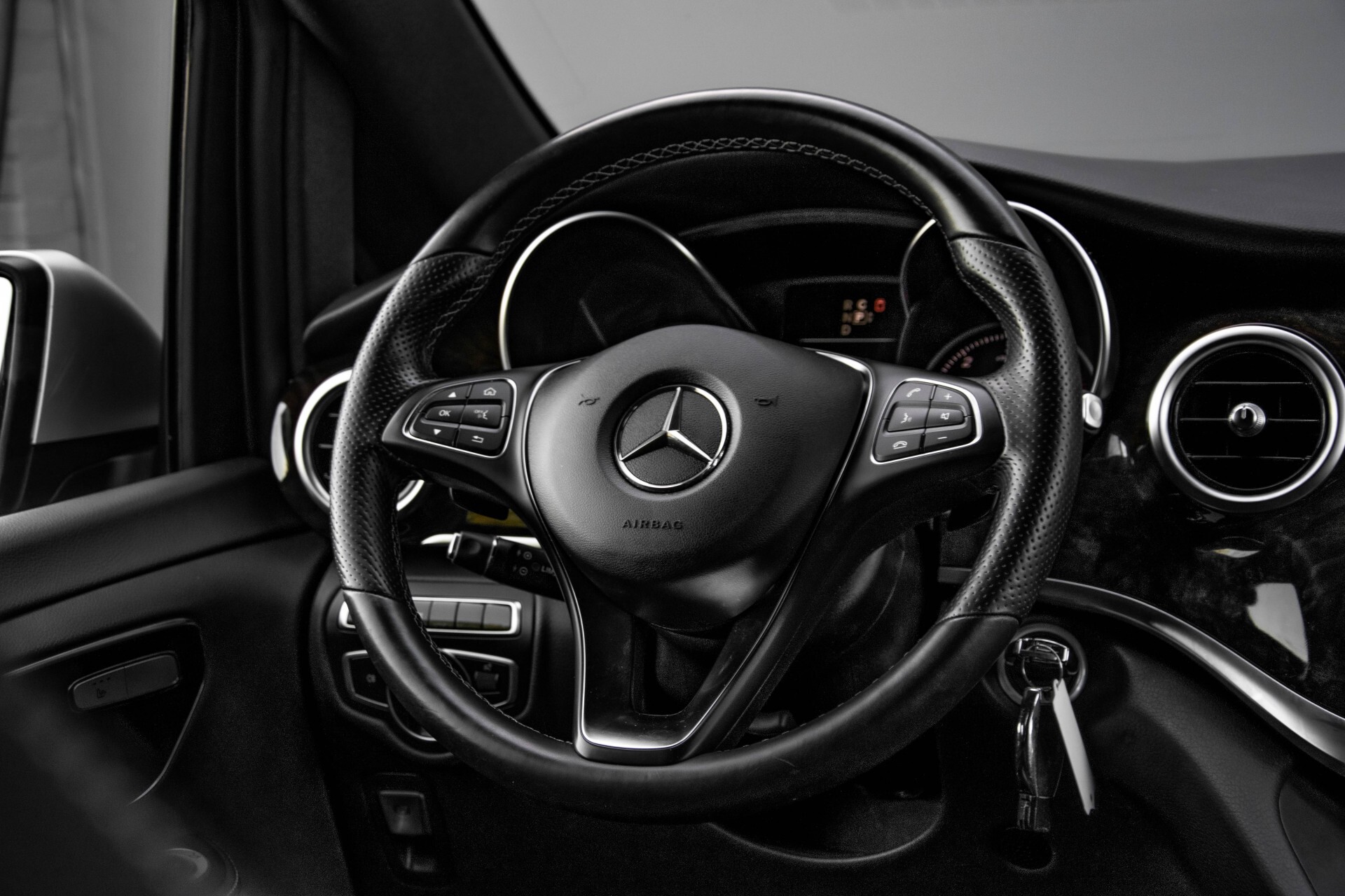 Mercedes-Benz V-Klasse 220d Extra Lang 8-Persoons Avantgarde Edition Burmester/360camera/spoorpakket/ILS Aut7 Foto 9