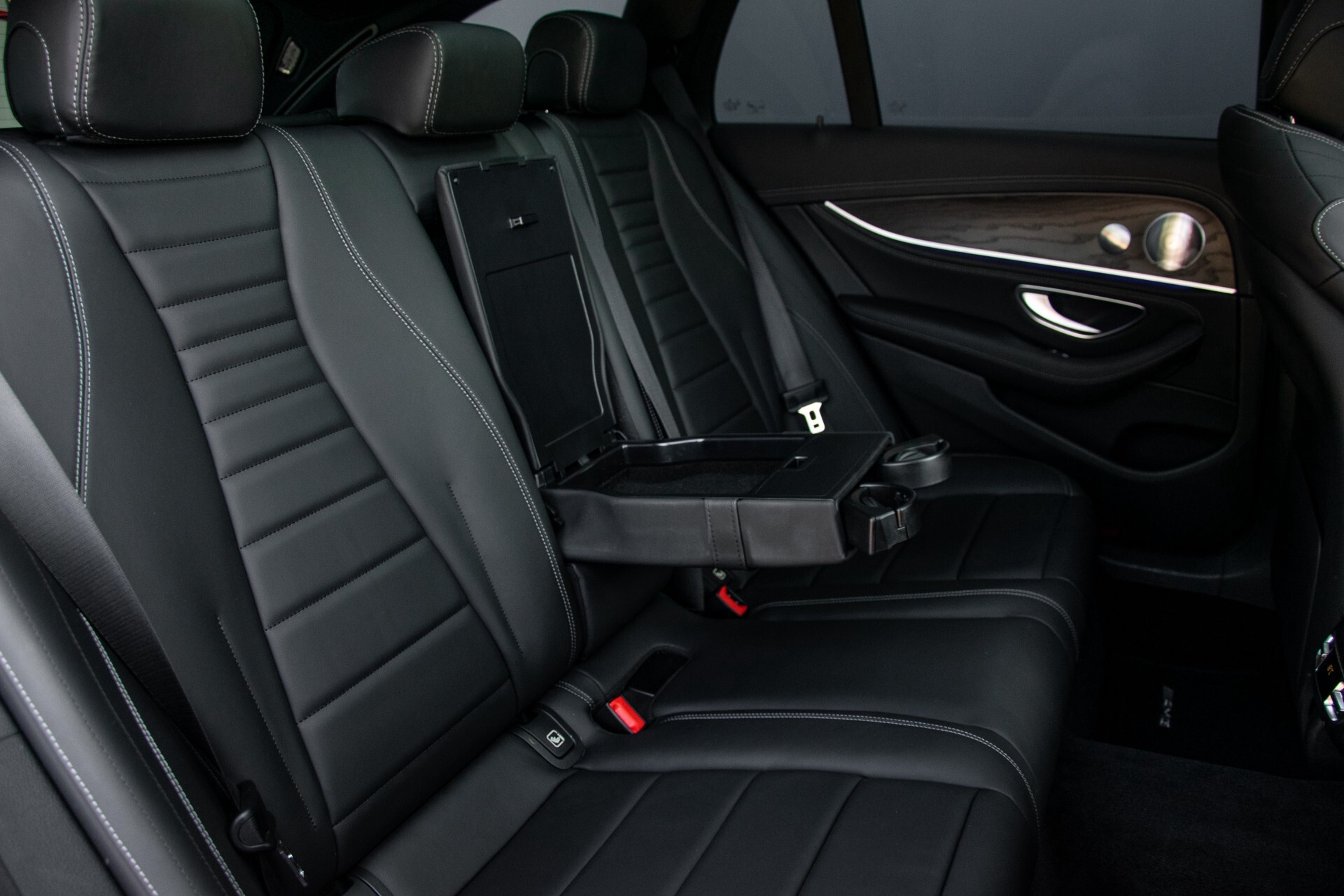 Mercedes-Benz E-Klasse Estate 450 4-M AMG Night Panorama/Rij-assist/Burmester/Mem/360/Widescreen Aut9 Foto 6