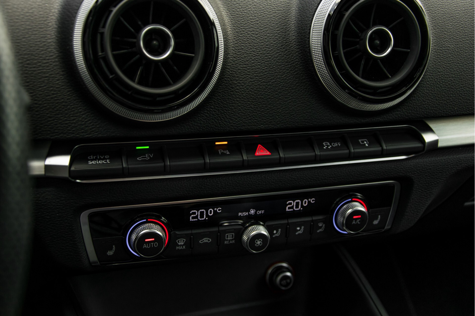 Audi A3 Sportback 1.4 E-tron S-Line Bang&Olufsen/Keyless/Panorama/Nappa/RS velgen Aut6 Foto 25