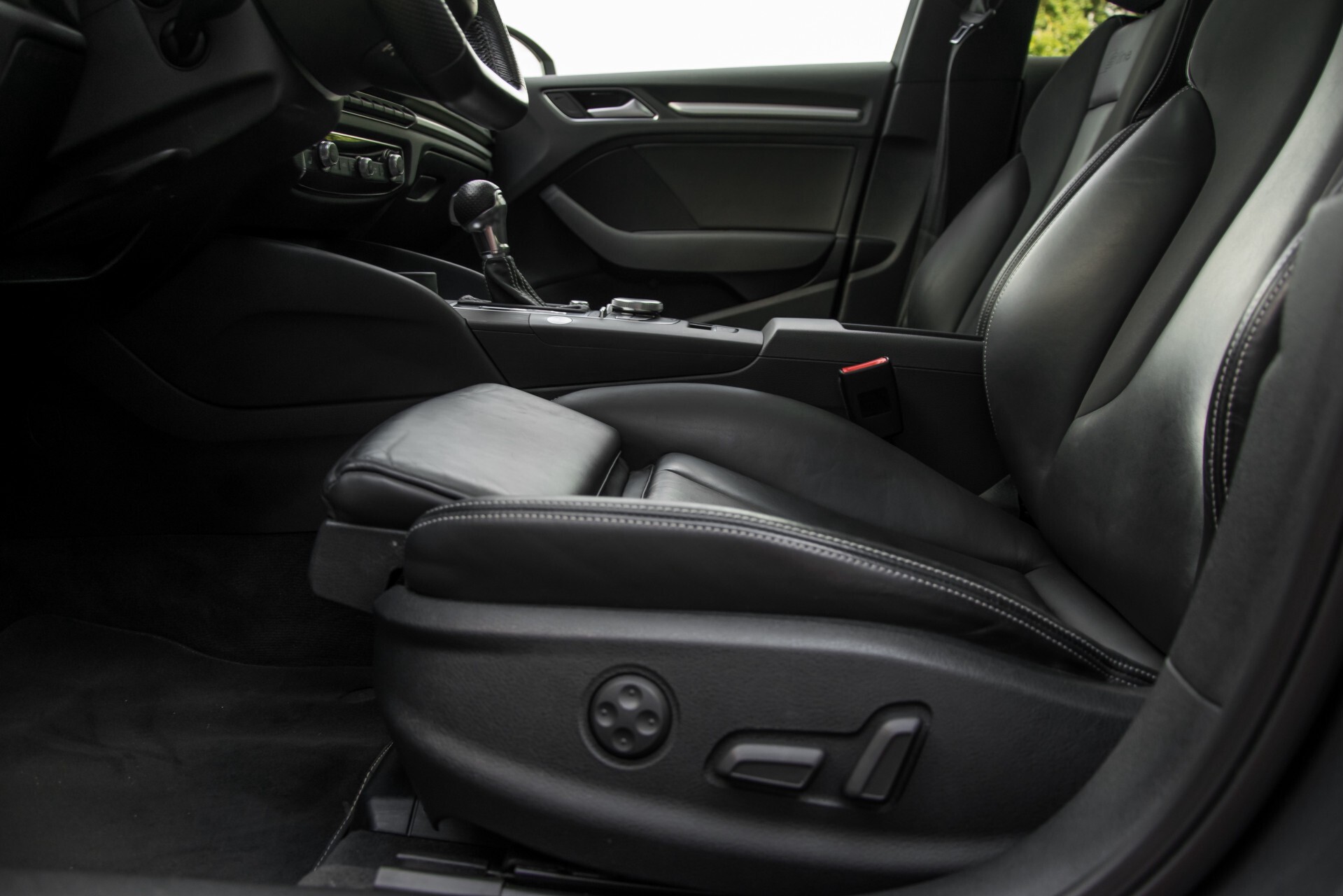 Audi A3 Sportback 1.4 E-tron S-Line Bang&Olufsen/Keyless/Panorama/Nappa/RS velgen Aut6 Foto 34