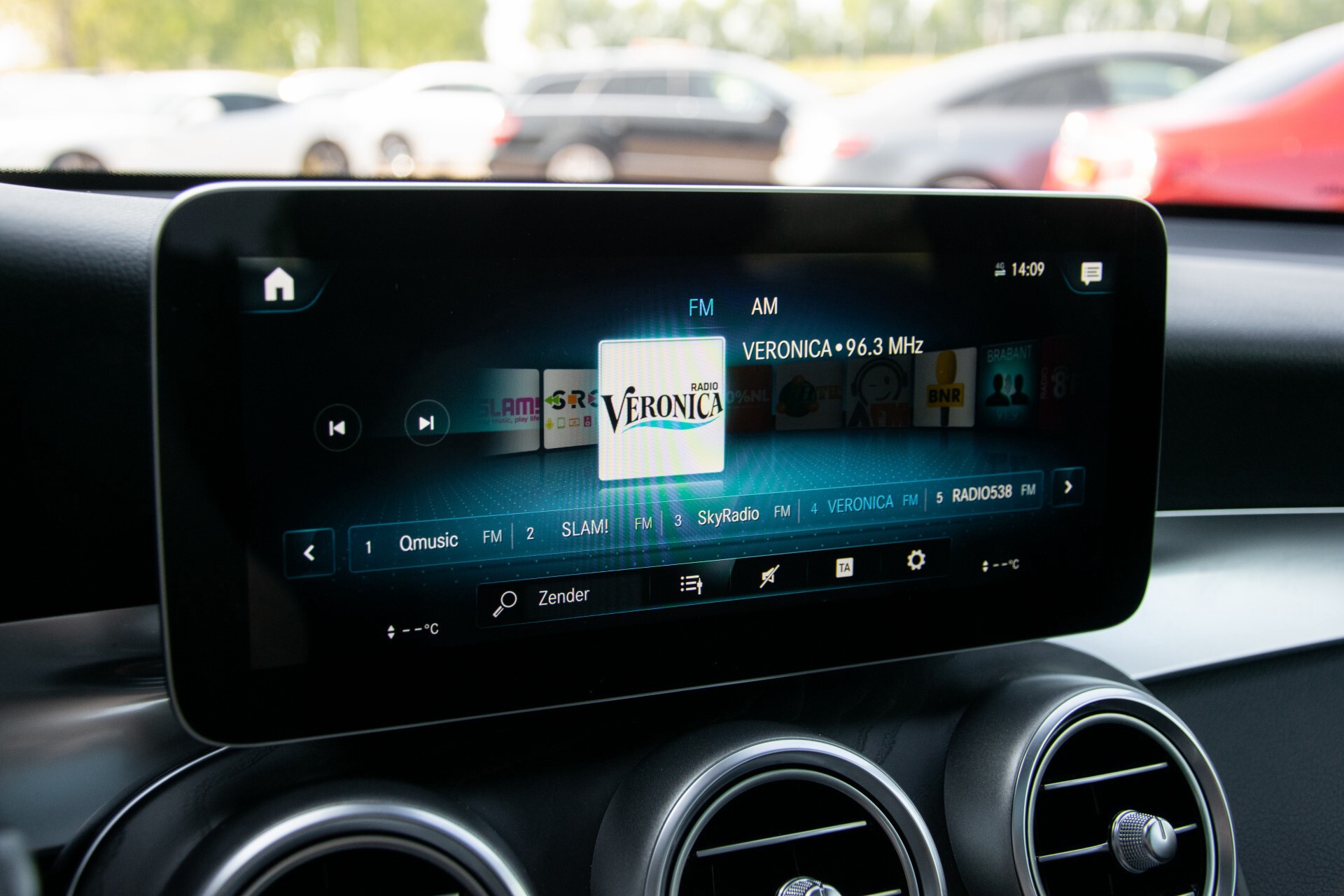 Mercedes-Benz GLC 200 4-M AMG Panorama/Distronic Pro/Mbux/Burmester/Trekhaak/Camera Aut9 Foto 26