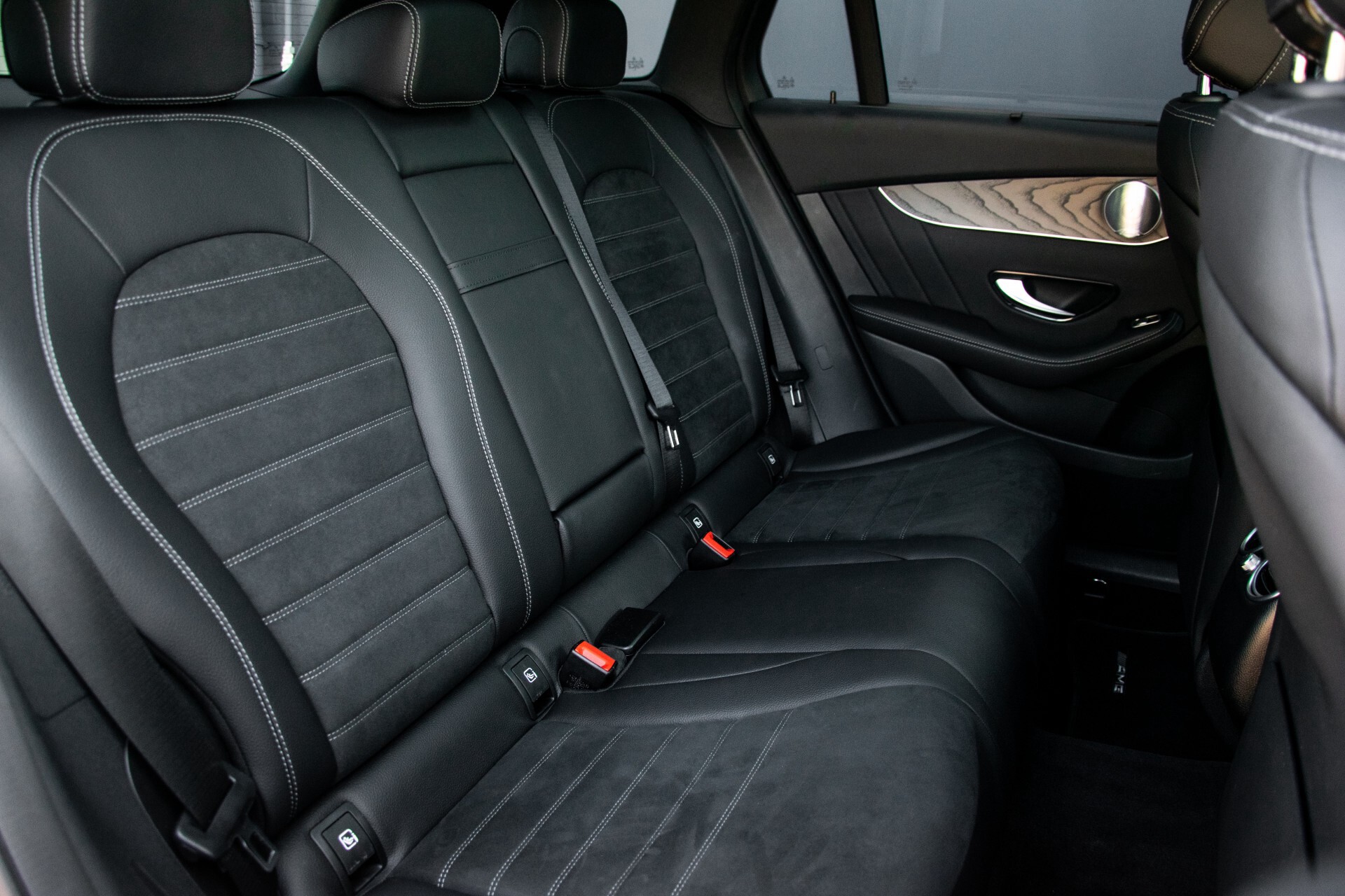 Mercedes-Benz GLC 200 4-M AMG Panorama/Distronic Pro/Mbux/Burmester/Trekhaak/Camera Aut9 Foto 4