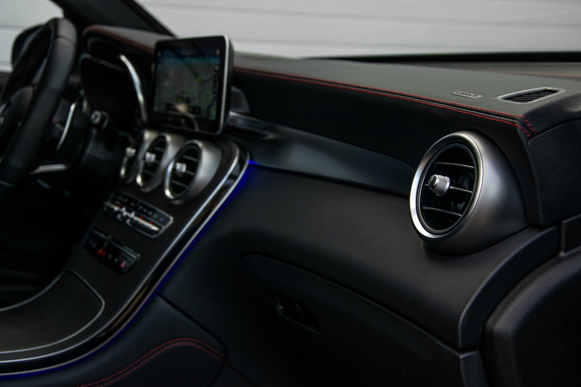 Mercedes-Benz GLC 43 AMG 4-M Night Pano/Sportuitlaat/Keyless/Distronic/Widescreen/MBUX/Trekhaak Aut9 Foto 27