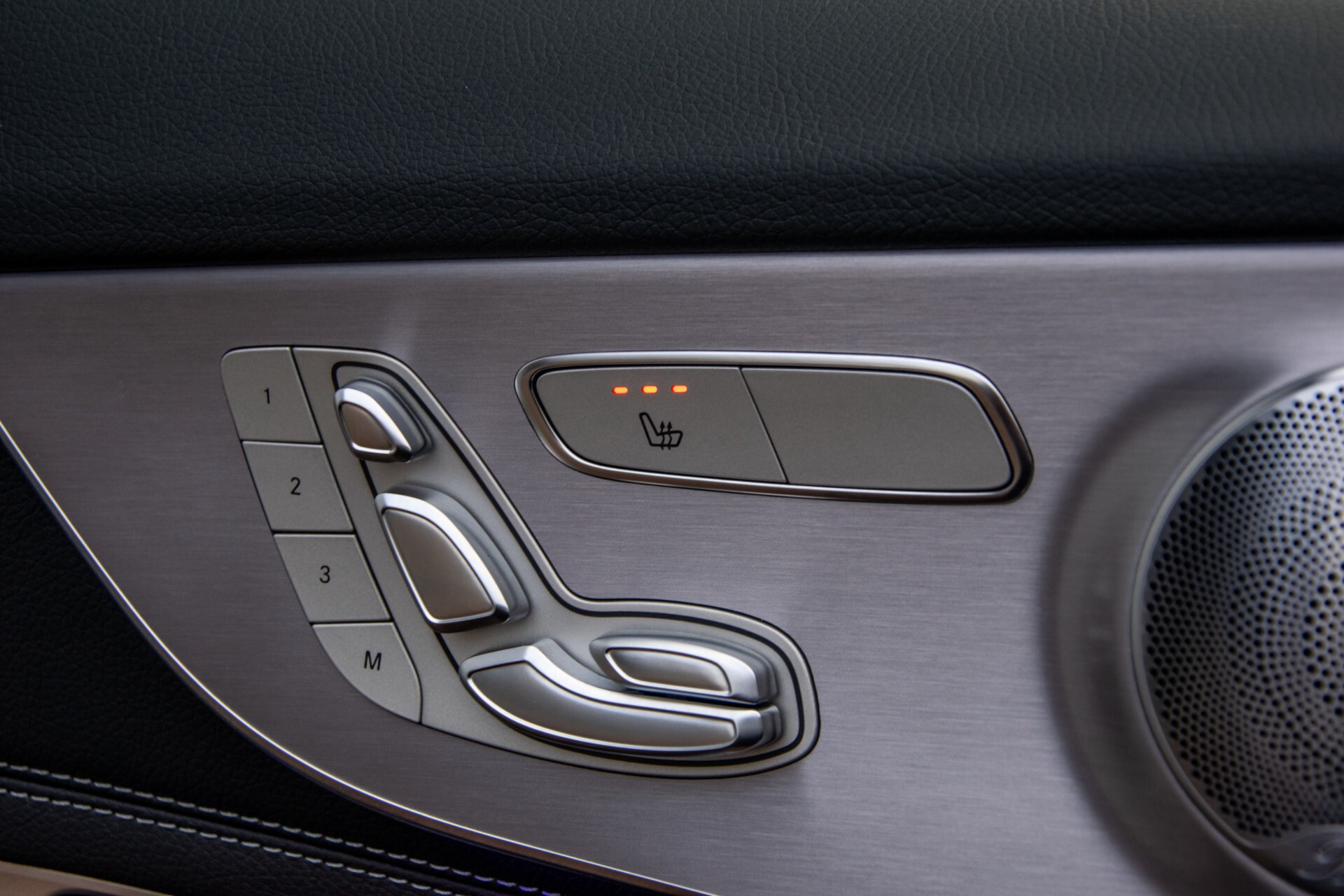 Mercedes-Benz C-Klasse Coupé 300 AMG Night Panorama Burmester/Assistentiepakket/Memory/MBUX/Camera Aut9 Foto 20