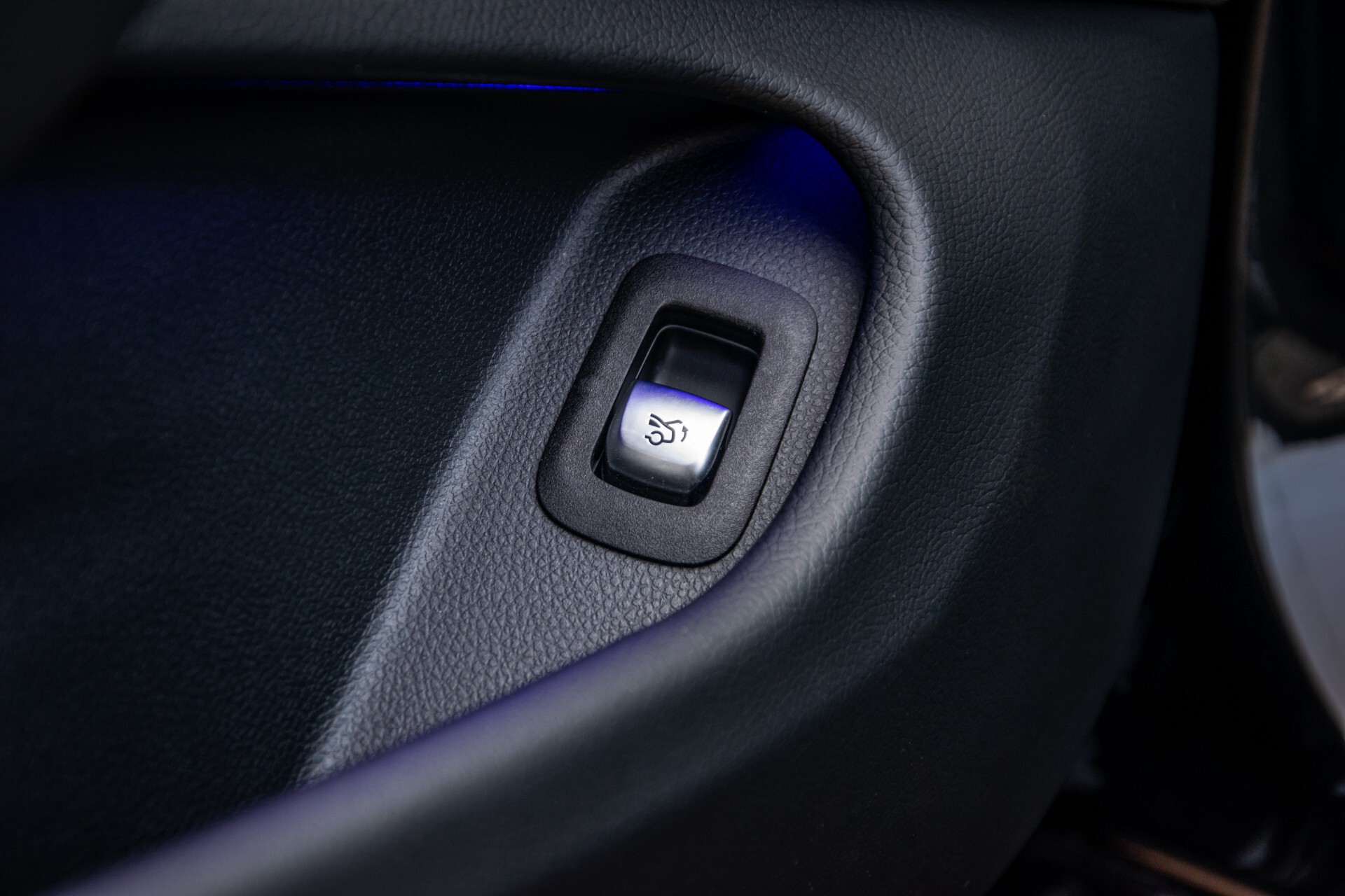 Mercedes-Benz C-Klasse Coupé 300 AMG Night Panorama Burmester/Assistentiepakket/Memory/MBUX/Camera Aut9 Foto 24