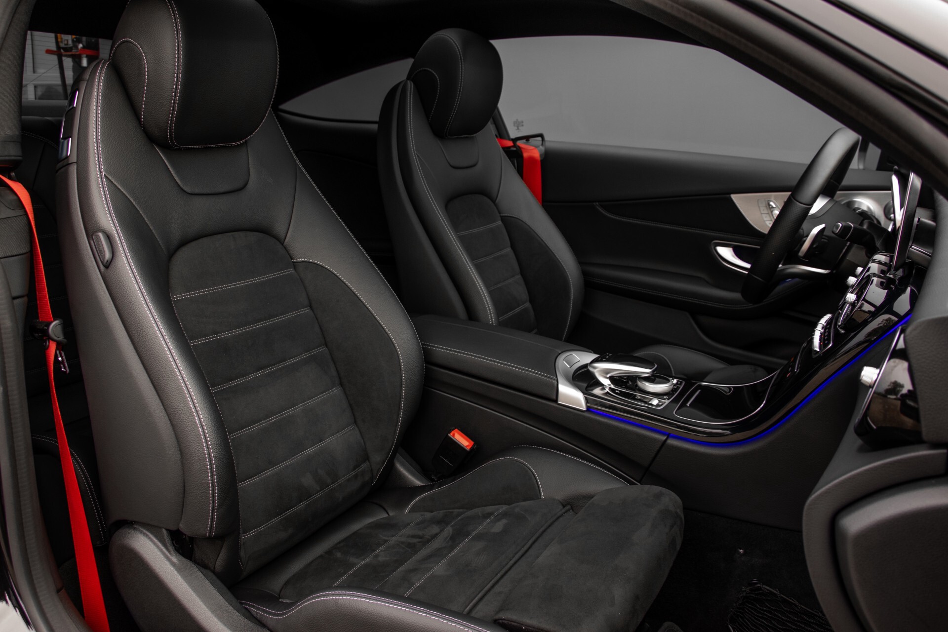 Mercedes-Benz C-Klasse Coupé 300 AMG Night Panorama Burmester/Assistentiepakket/Memory/MBUX/Camera Aut9 Foto 3