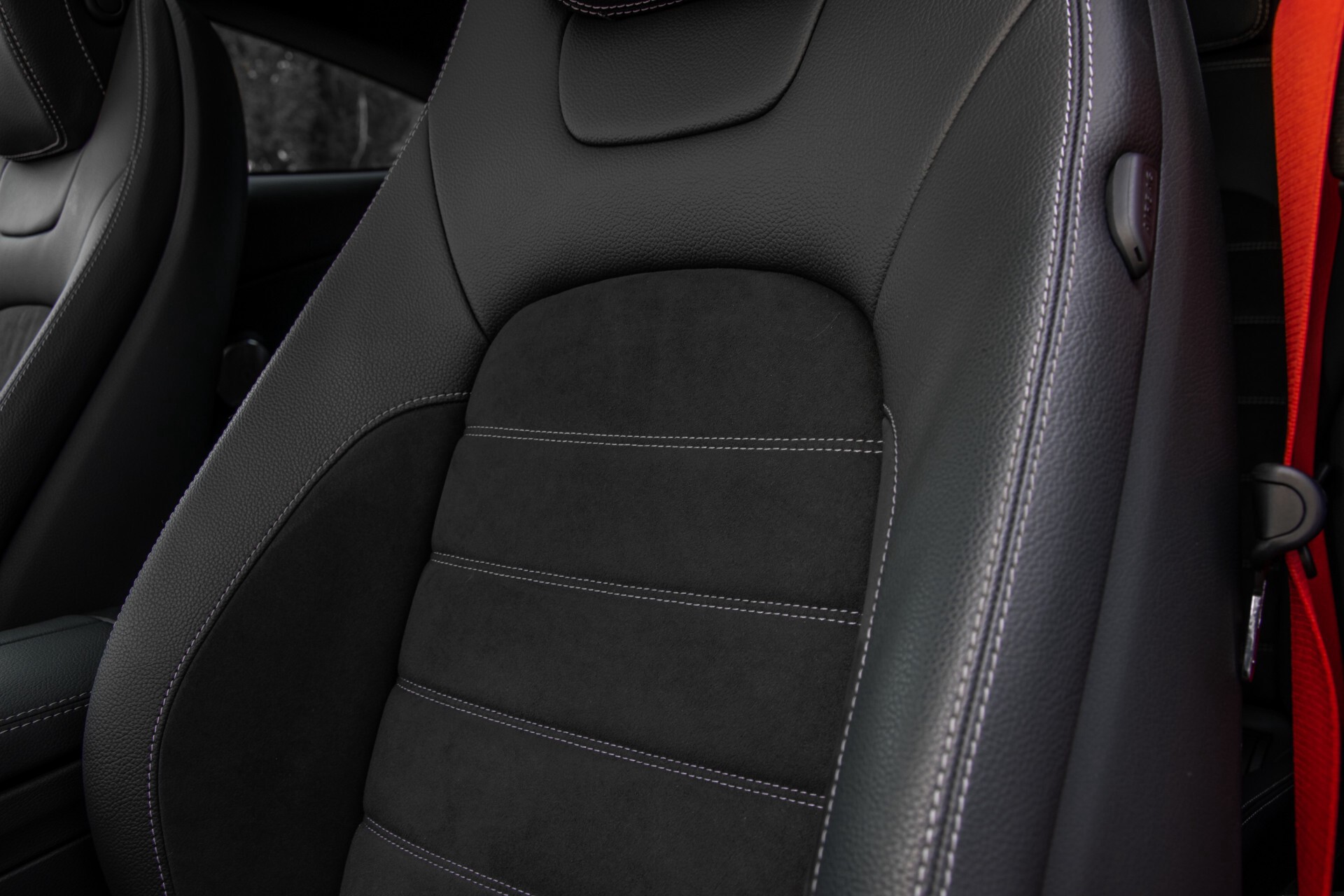 Mercedes-Benz C-Klasse Coupé 300 AMG Night Panorama Burmester/Assistentiepakket/Memory/MBUX/Camera Aut9 Foto 35