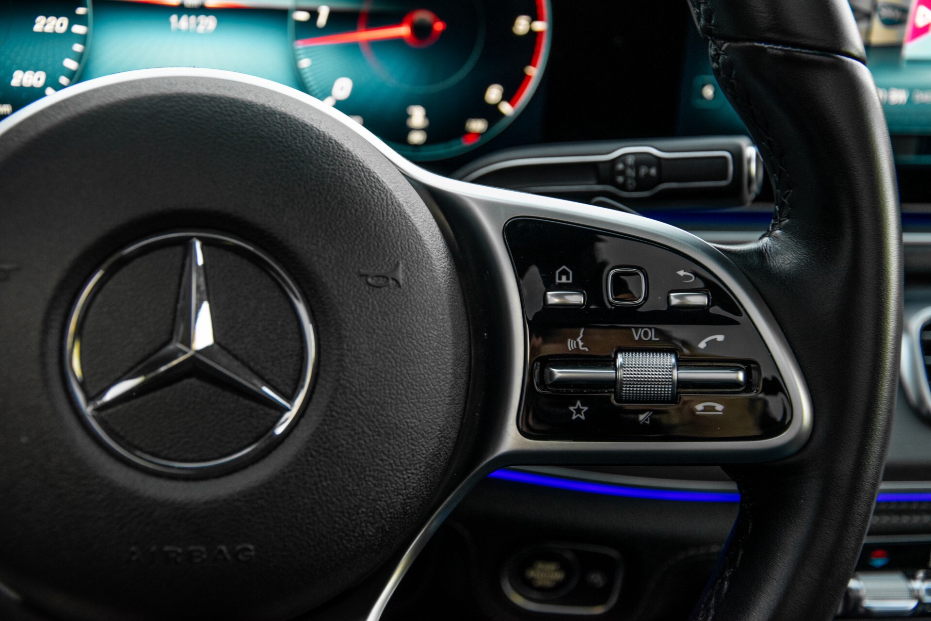 Mercedes-Benz GLE 350 d 4M AMG Pano/Luchtvering/Keyless/Distronic/Standkachel/Massage/Burmester/HUD Aut9 Foto 15