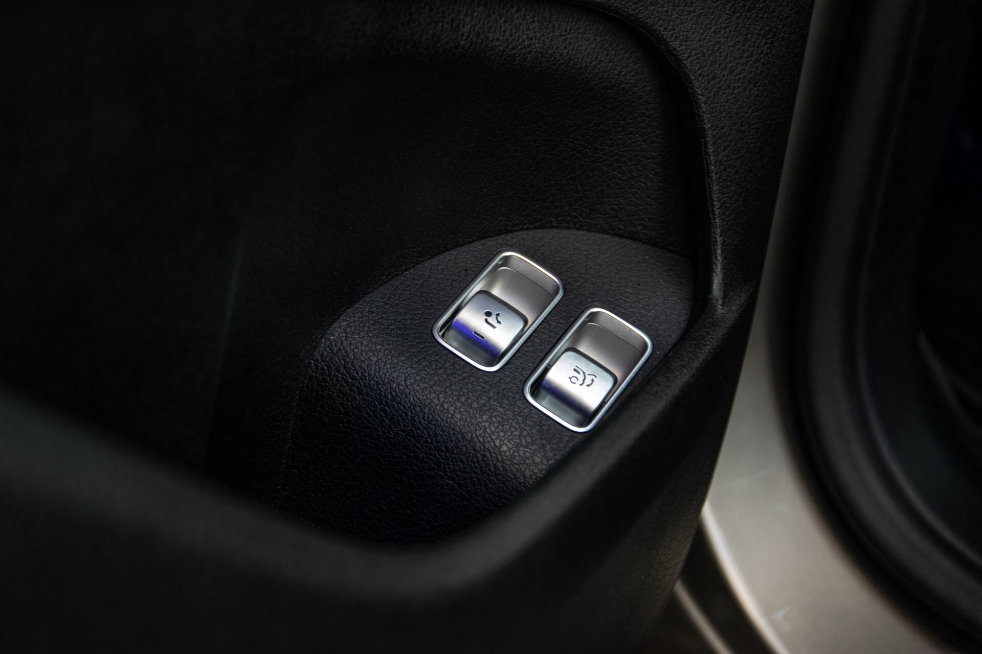 Mercedes-Benz GLE 350 d 4M AMG Pano/Luchtvering/Keyless/Distronic/Standkachel/Massage/Burmester/HUD Aut9 Foto 22