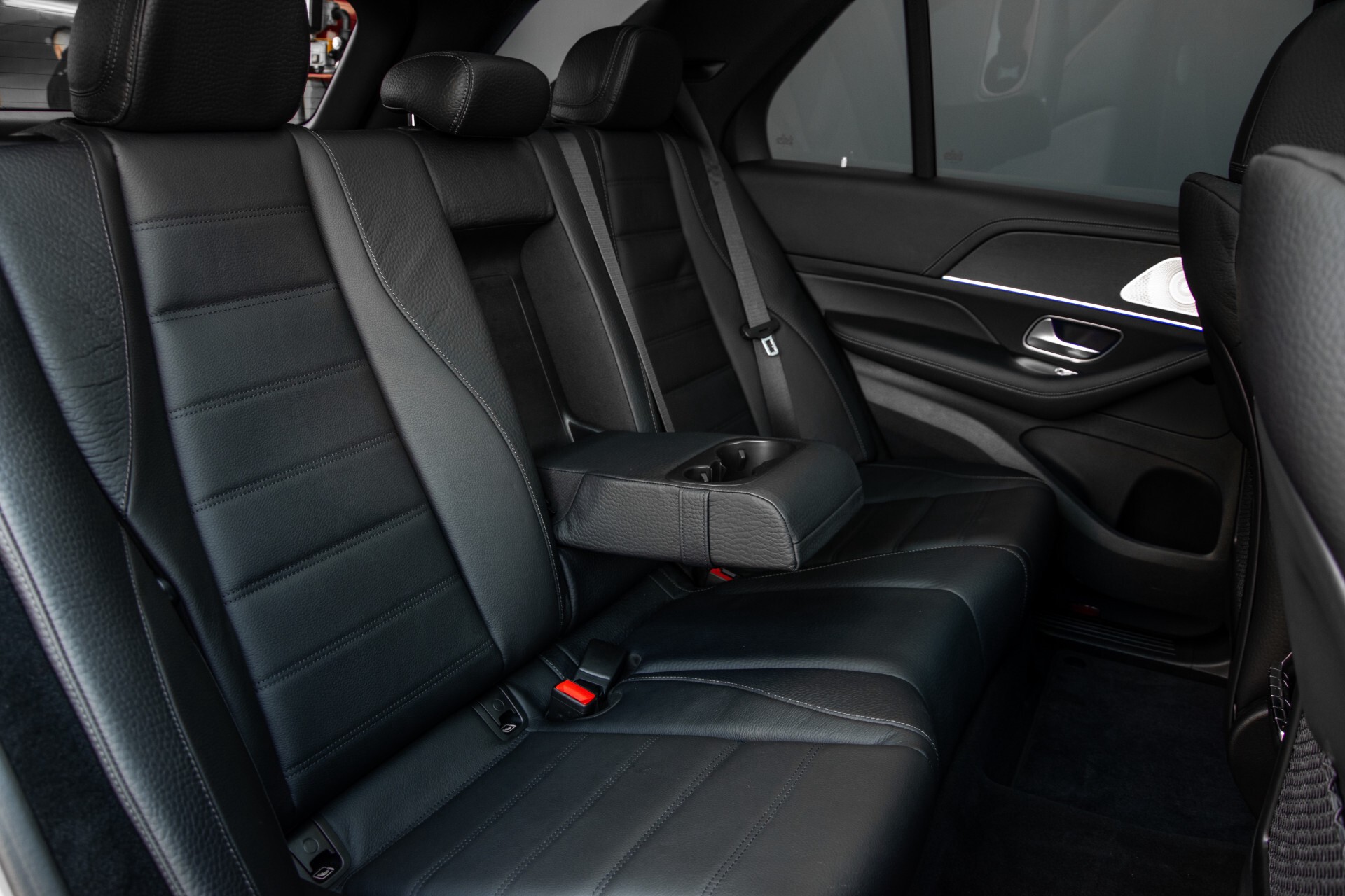 Mercedes-Benz GLE 350 d 4M AMG Pano/Luchtvering/Keyless/Distronic/Standkachel/Massage/Burmester/HUD Aut9 Foto 5