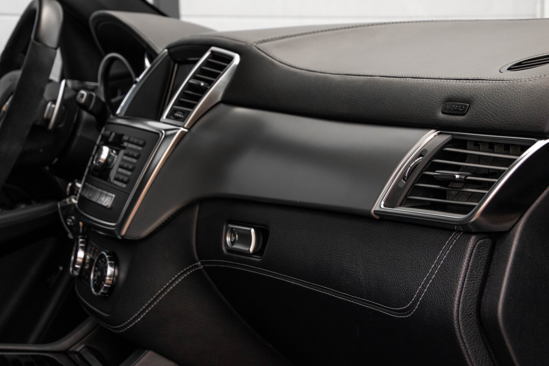 Mercedes-Benz M-Klasse 63 AMG Performance 4-M Panorama/Standkachel/Camera/Active Curve System/Harman-Kardon Aut7 Foto 34