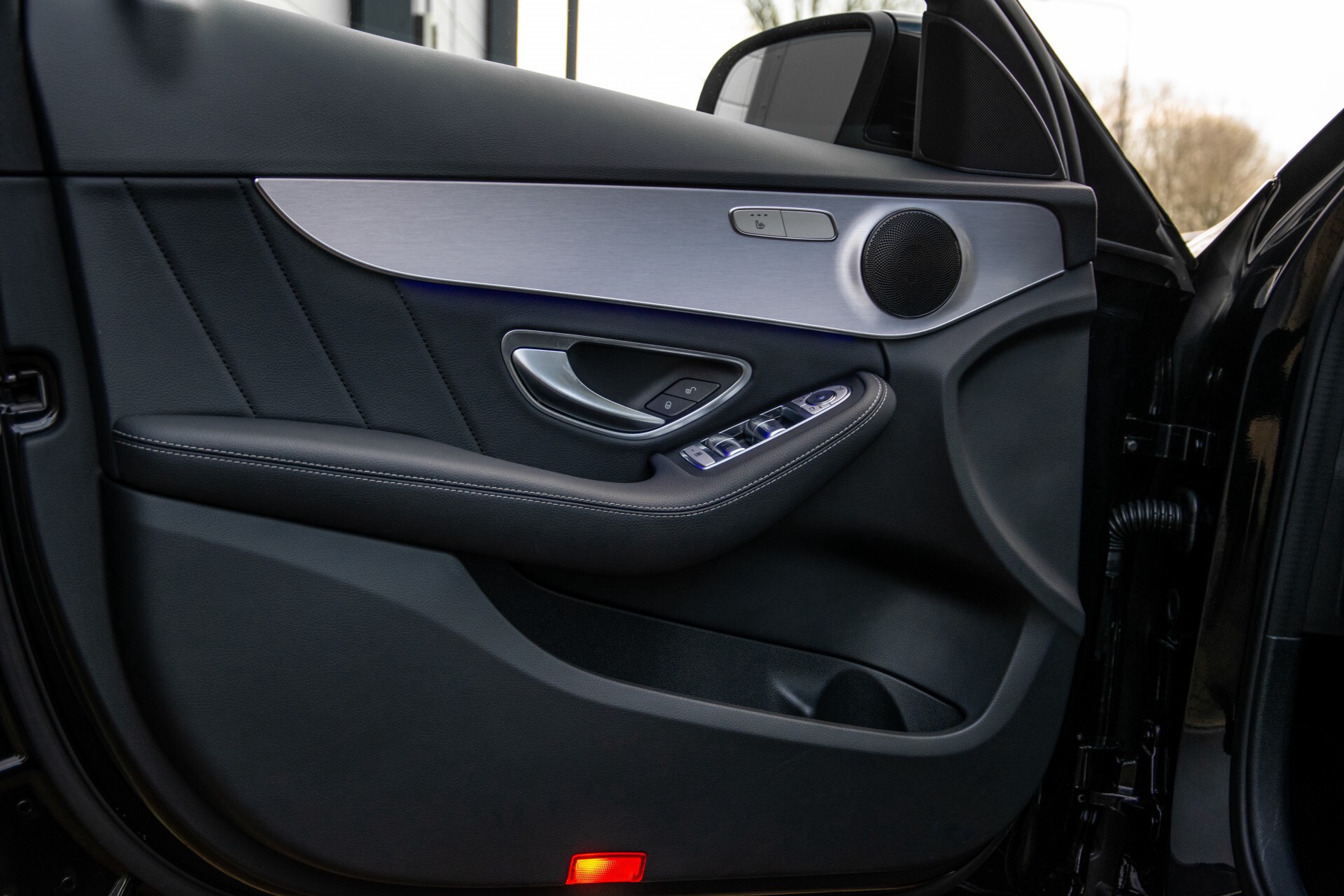 Mercedes-Benz C-Klasse Estate 220 d AMG Panorama/Assistentiepakket/Wegkl-trekhaak/DAB/Ambient/Leer/MULTIBEAM Aut9 Foto 18