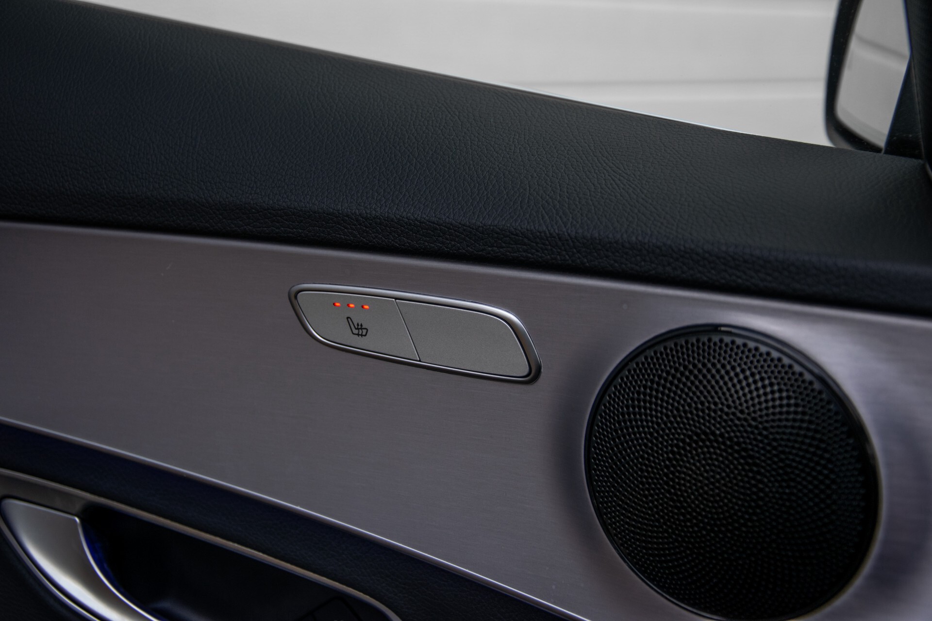 Mercedes-Benz C-Klasse Estate 220 d AMG Panorama/Assistentiepakket/Wegkl-trekhaak/DAB/Ambient/Leer/MULTIBEAM Aut9 Foto 20