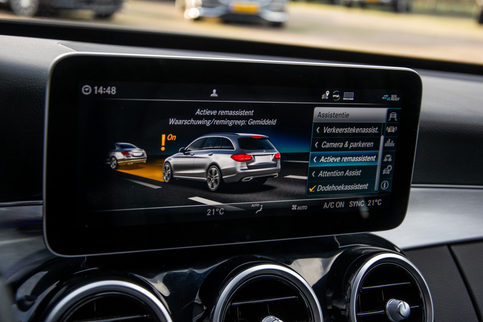 Mercedes-Benz C-Klasse Estate 220 d AMG Panorama/Assistentiepakket/Wegkl-trekhaak/DAB/Ambient/Leer/MULTIBEAM Aut9 Foto 36