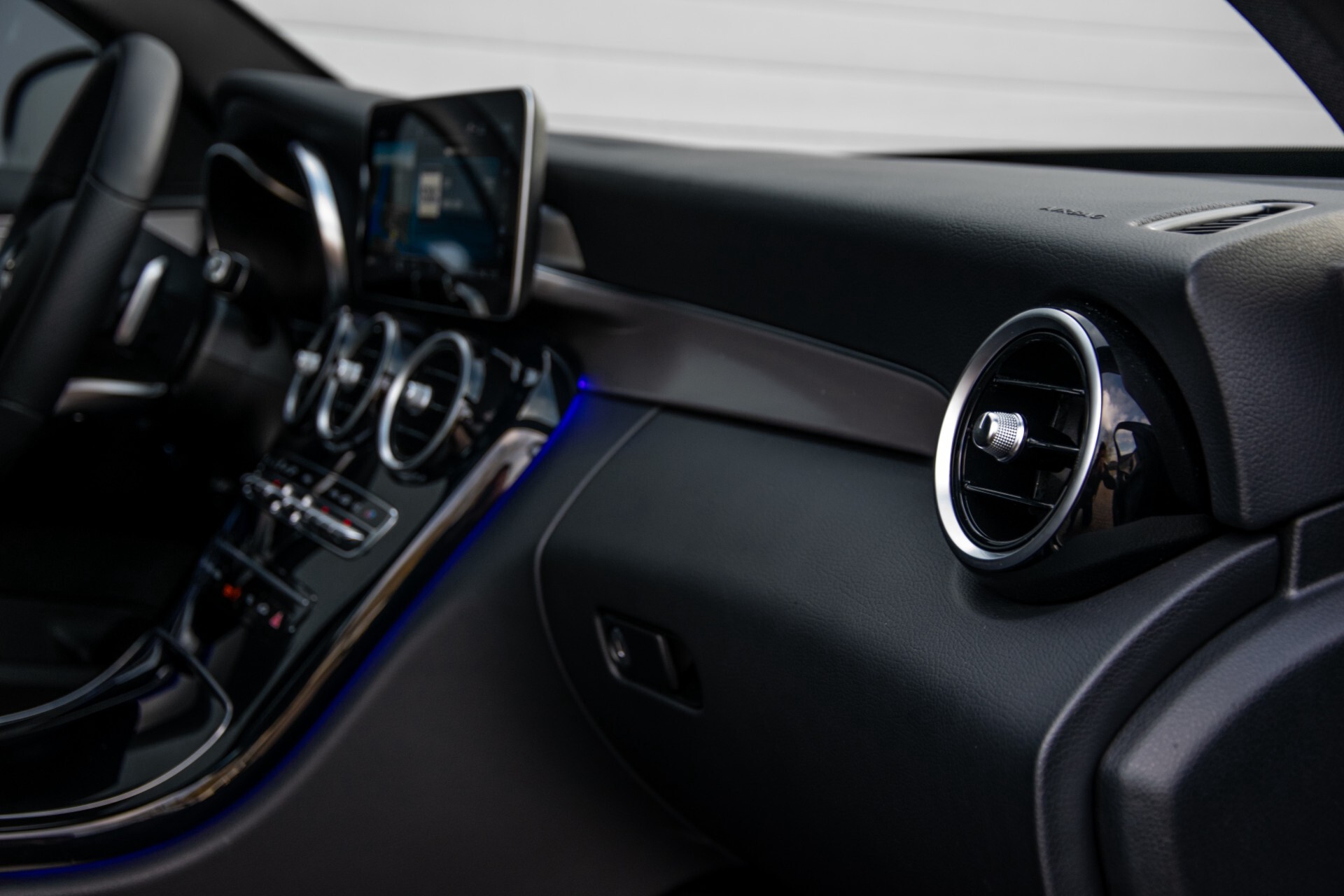 Mercedes-Benz C-Klasse Estate 220 d AMG Panorama/Assistentiepakket/Wegkl-trekhaak/DAB/Ambient/Leer/MULTIBEAM Aut9 Foto 39