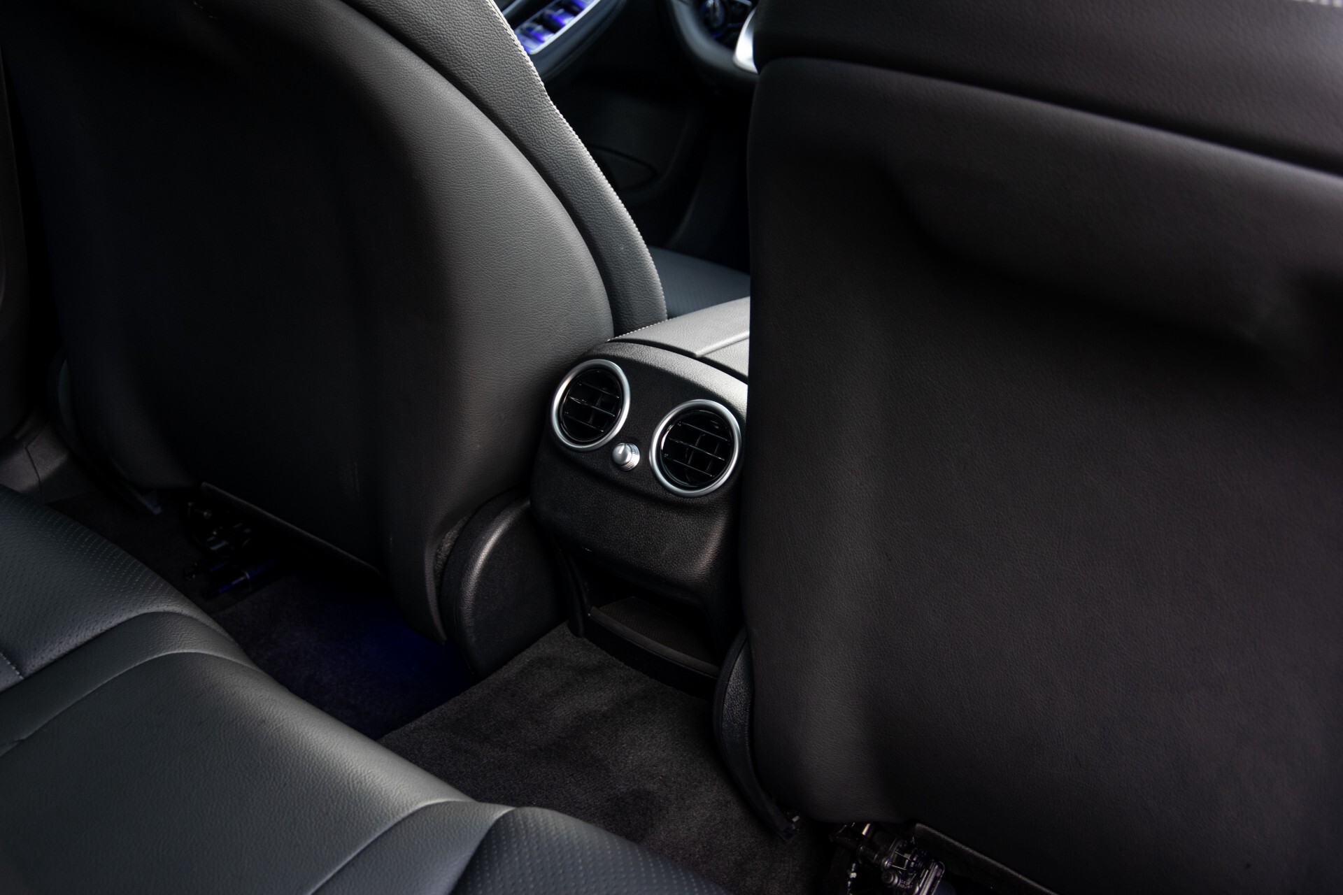 Mercedes-Benz C-Klasse Estate 220 d AMG Panorama/Assistentiepakket/Wegkl-trekhaak/DAB/Ambient/Leer/MULTIBEAM Aut9 Foto 43