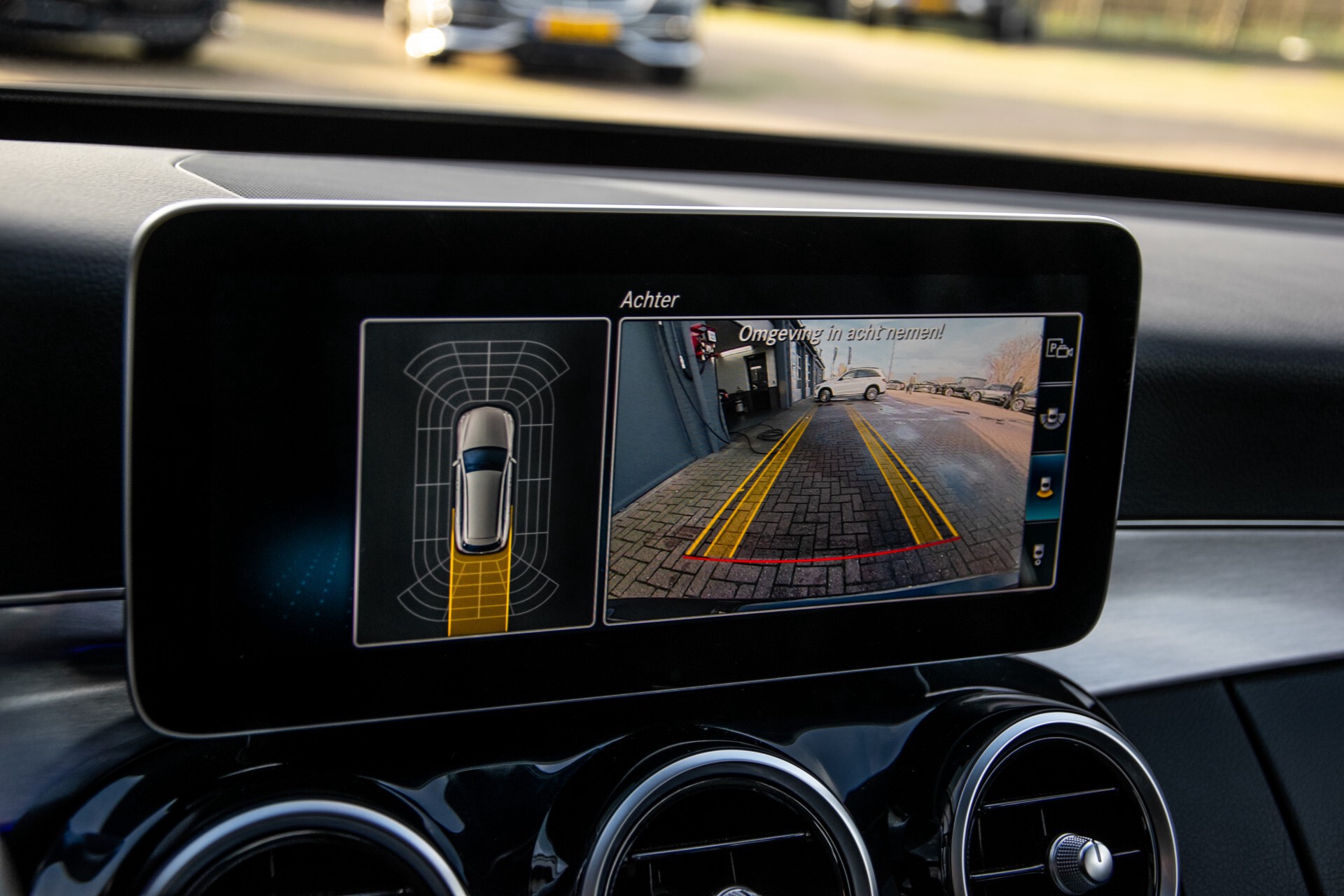 Mercedes-Benz C-Klasse Estate 220 d AMG Panorama/Assistentiepakket/Wegkl-trekhaak/DAB/Ambient/Leer/MULTIBEAM Aut9 Foto 44