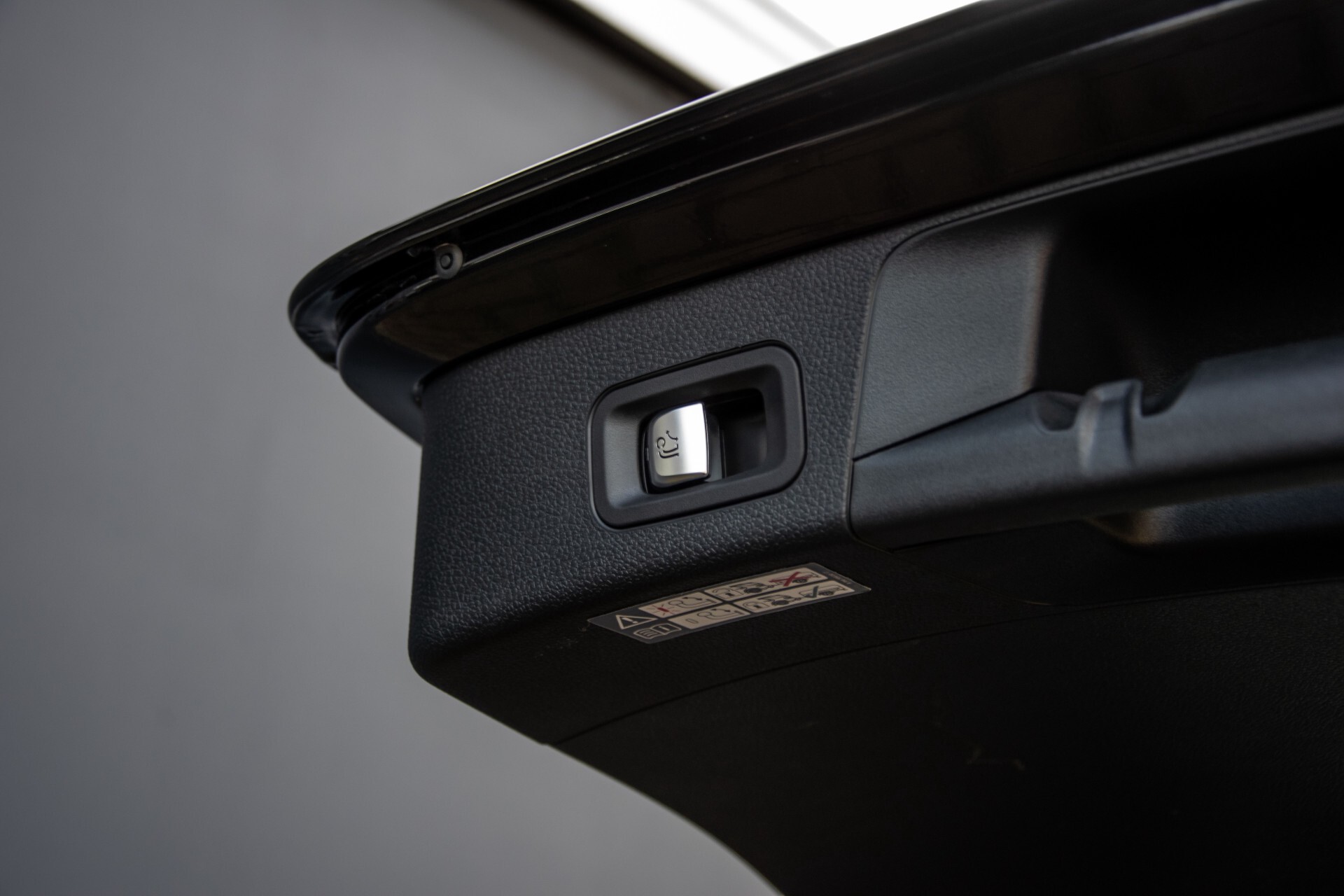 Mercedes-Benz C-Klasse Estate 220 d AMG Panorama/Assistentiepakket/Wegkl-trekhaak/DAB/Ambient/Leer/MULTIBEAM Aut9 Foto 49