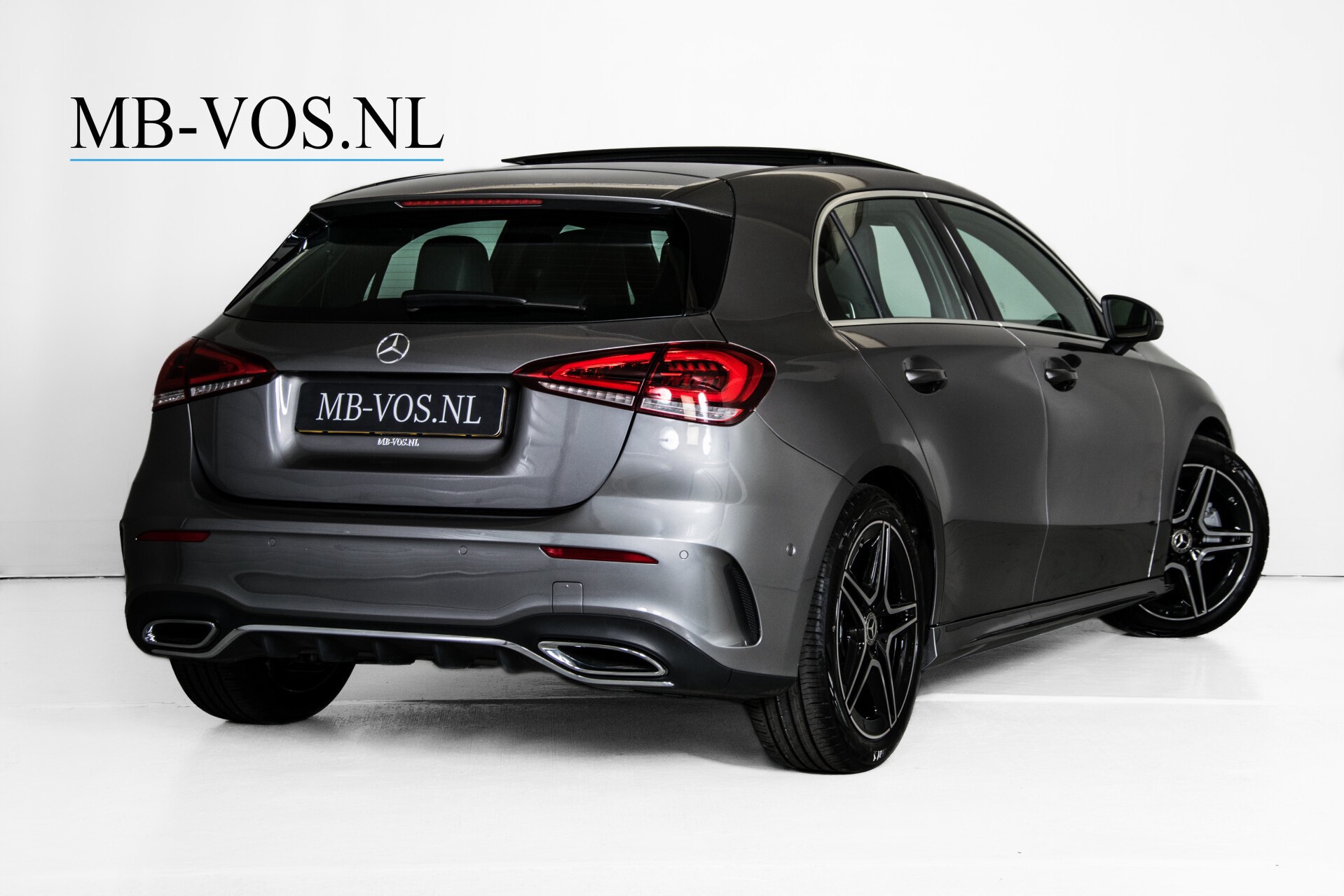 Mercedes-Benz A-Klasse 180 d AMG Panorama/MBUX/DAB/LED Aut7 Foto 2
