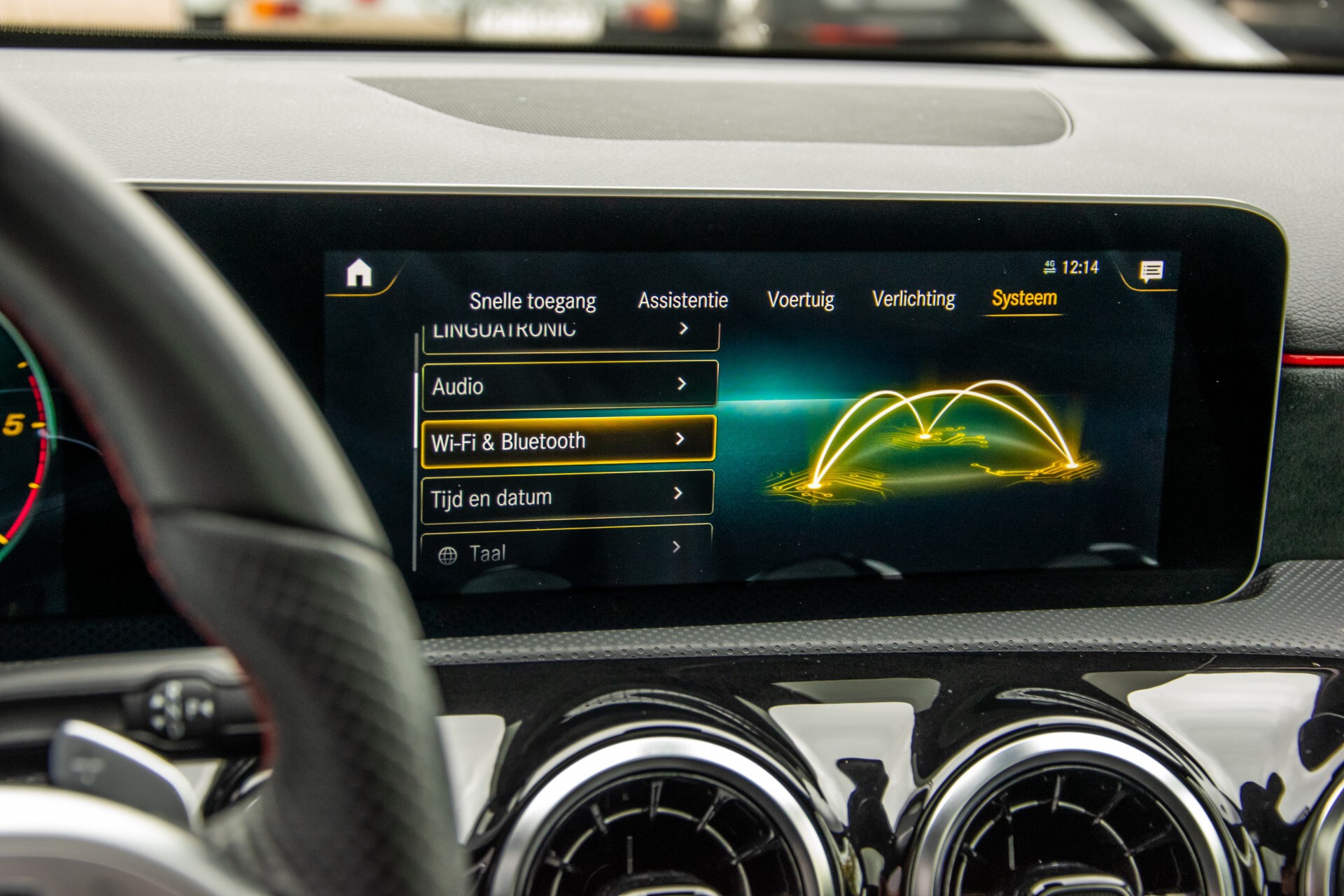 Mercedes-Benz A-Klasse 180 d AMG Panorama/MBUX/DAB/LED Aut7 Foto 29