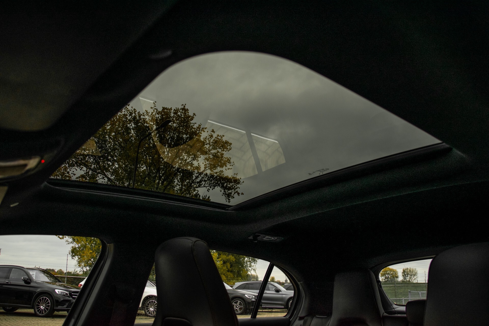 Mercedes-Benz A-Klasse 180 d AMG Panorama/MBUX/DAB/LED Aut7 Foto 49