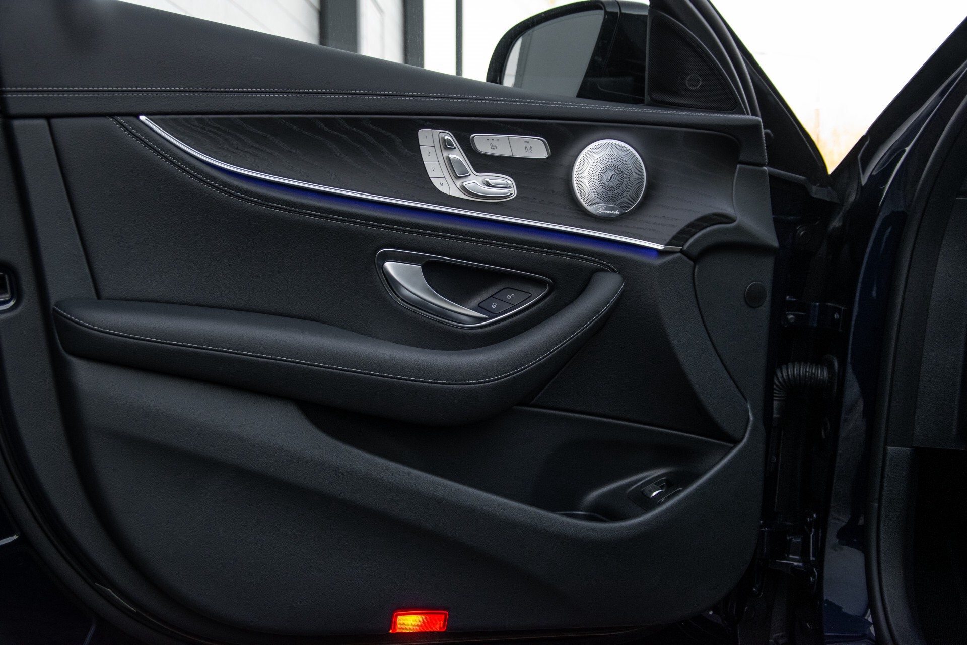 Mercedes-Benz E-Klasse 450 4MATIC AMG Night Standkachel/Rij-assist/Keyless/Trhk/Burmester/Mem/360/Widescreen Aut9 Foto 10