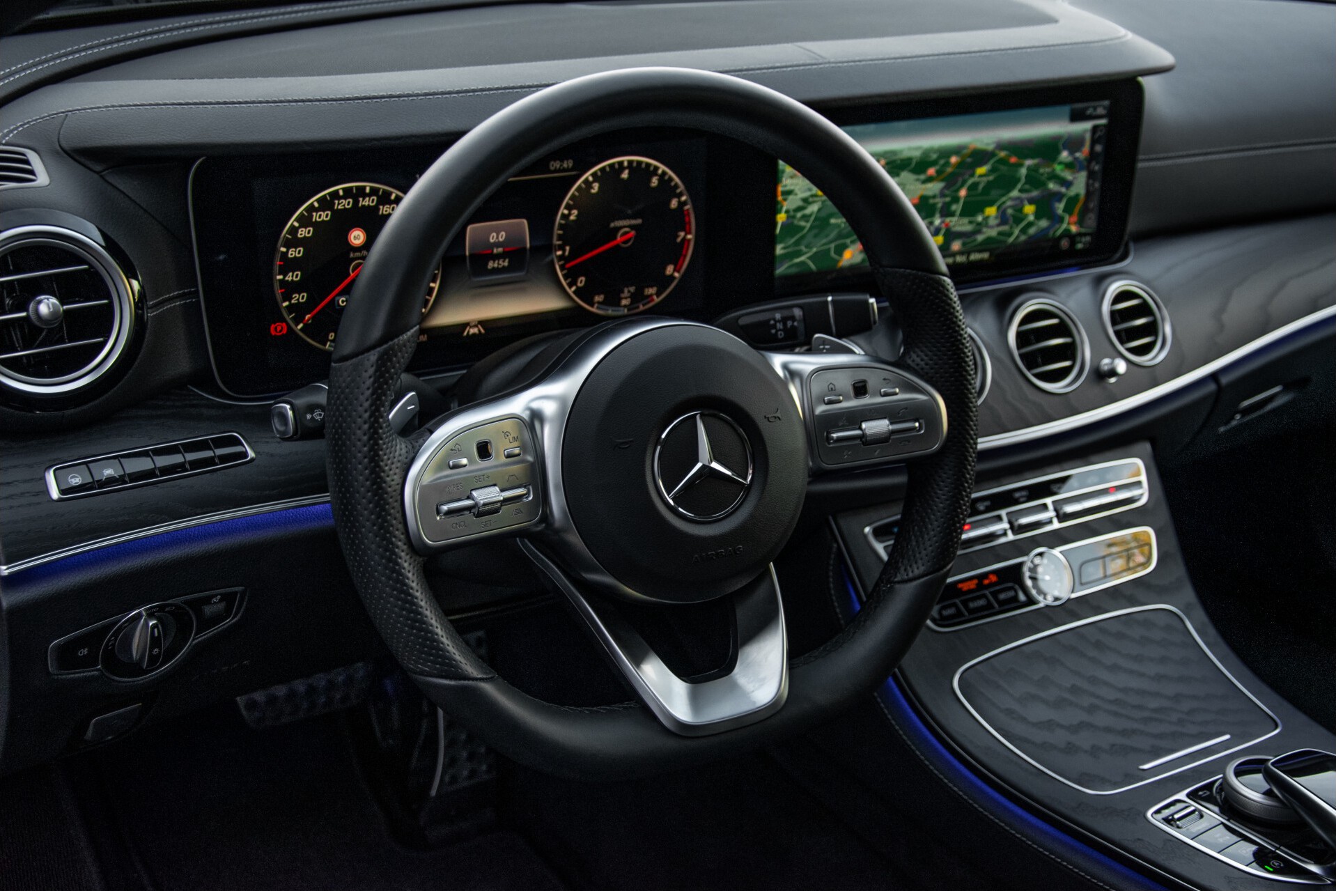 Mercedes-Benz E-Klasse 450 4MATIC AMG Night Standkachel/Rij-assist/Keyless/Trhk/Burmester/Mem/360/Widescreen Aut9 Foto 18
