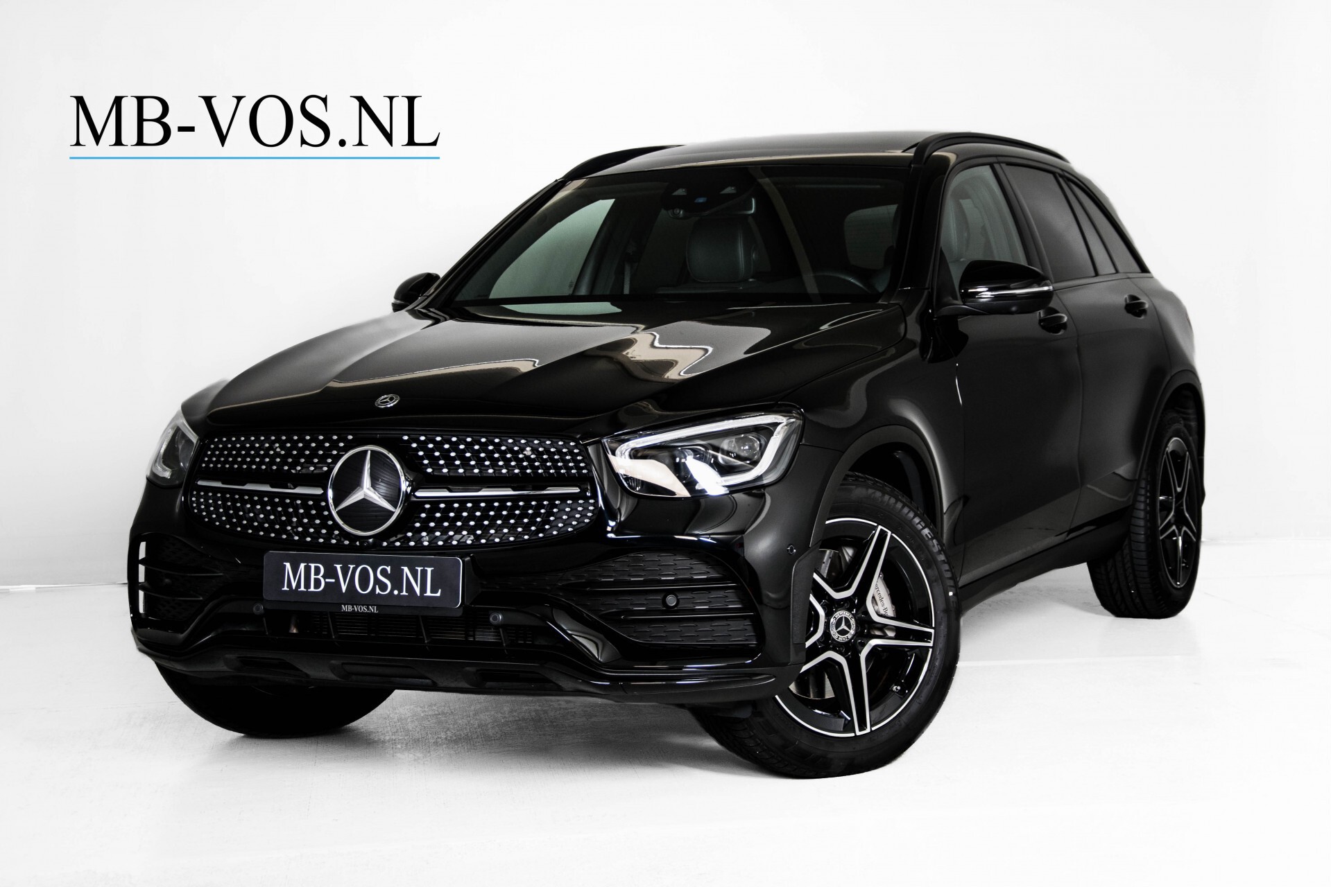 Mercedes-Benz GLC 200 4-M AMG Night/Panorama/Distronic Pro/Burmester/360camera/Exclusive Aut9 Foto 1