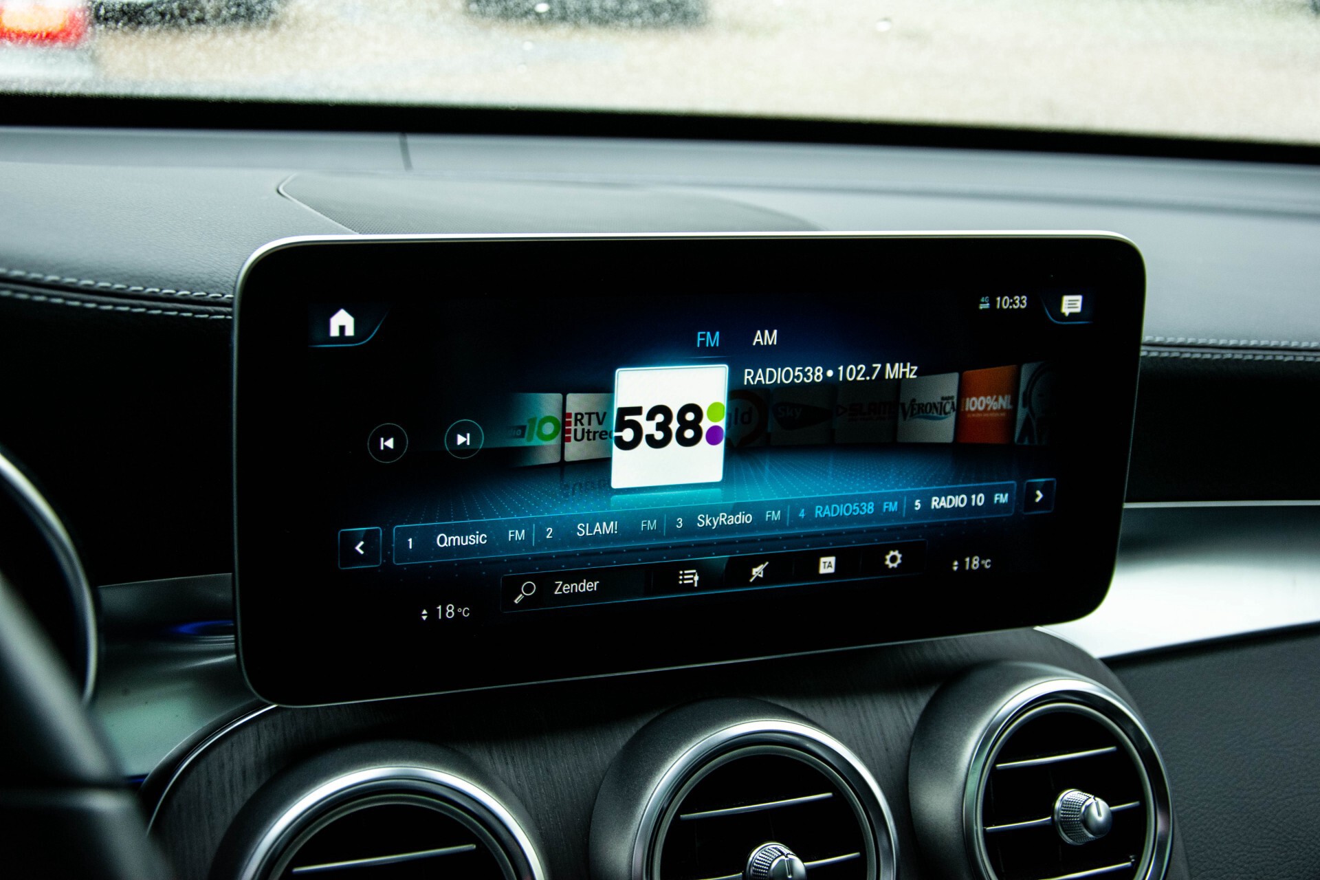 Mercedes-Benz GLC 200 4-M AMG Night/Panorama/Distronic Pro/Burmester/360camera/Exclusive Aut9 Foto 17