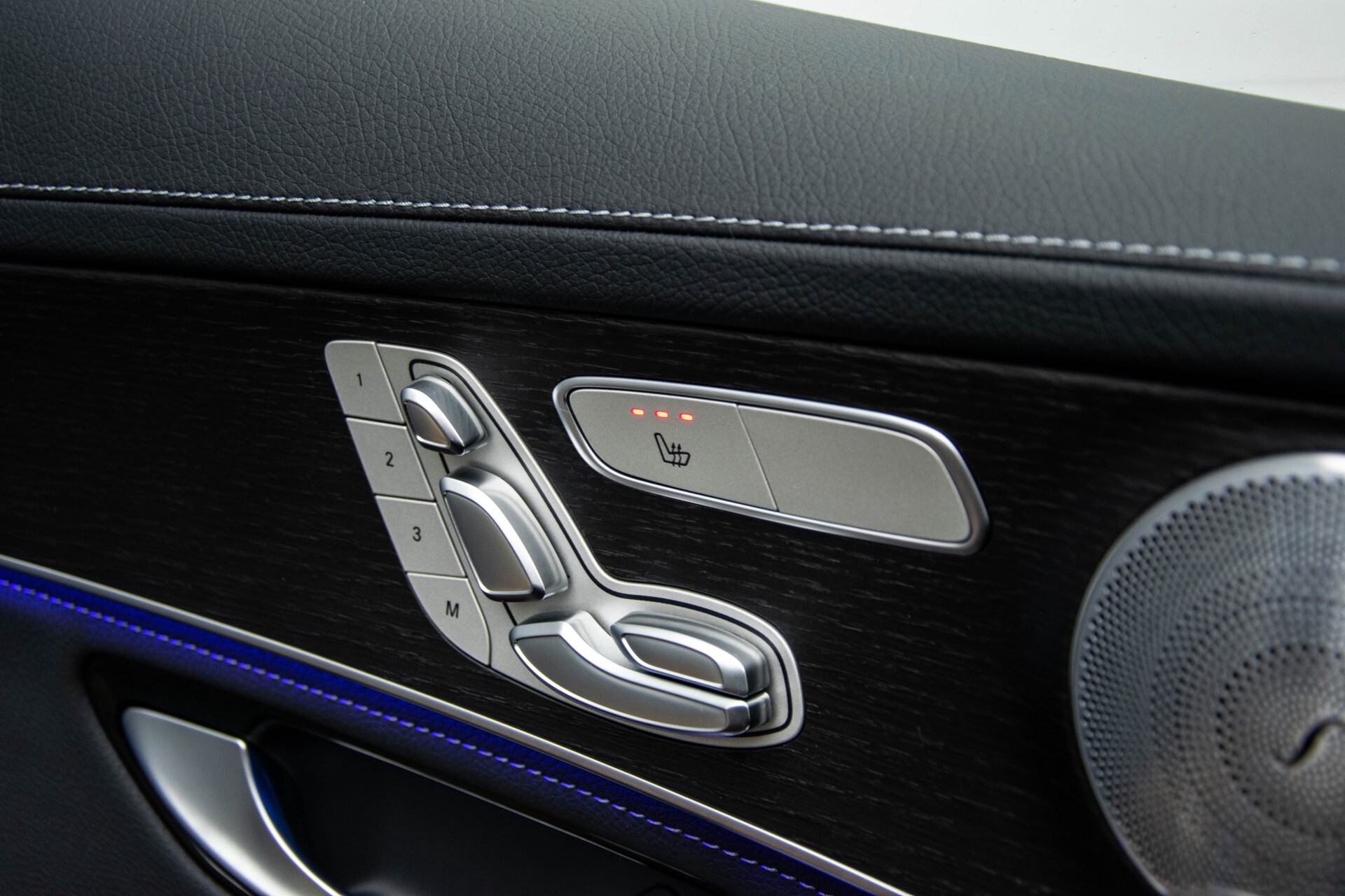 Mercedes-Benz GLC 200 4-M AMG Night/Panorama/Distronic Pro/Burmester/360camera/Exclusive Aut9 Foto 38