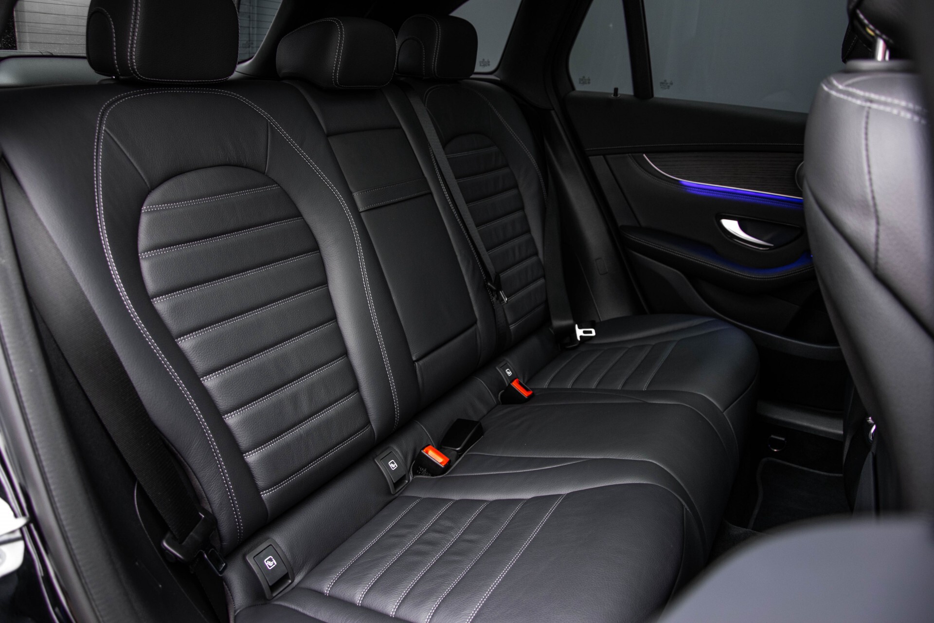 Mercedes-Benz GLC 200 4-M AMG Night/Panorama/Distronic Pro/Burmester/360camera/Exclusive Aut9 Foto 4