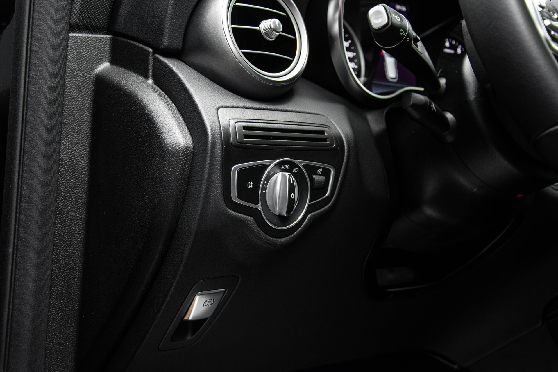 Mercedes-Benz GLC 200 4-M AMG Night/Panorama/Distronic Pro/Burmester/360camera/Exclusive Aut9 Foto 40