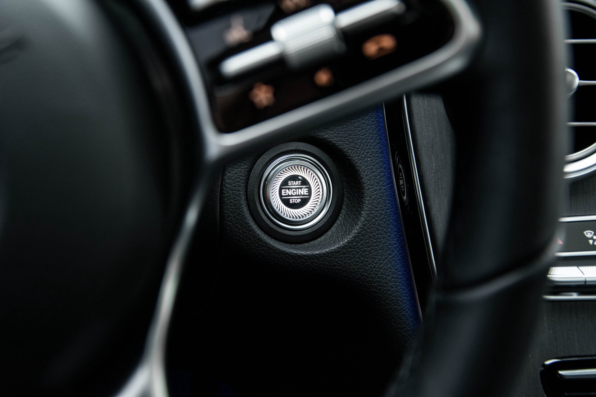 Mercedes-Benz GLC 200 4-M AMG Night/Panorama/Distronic Pro/Burmester/360camera/Exclusive Aut9 Foto 46