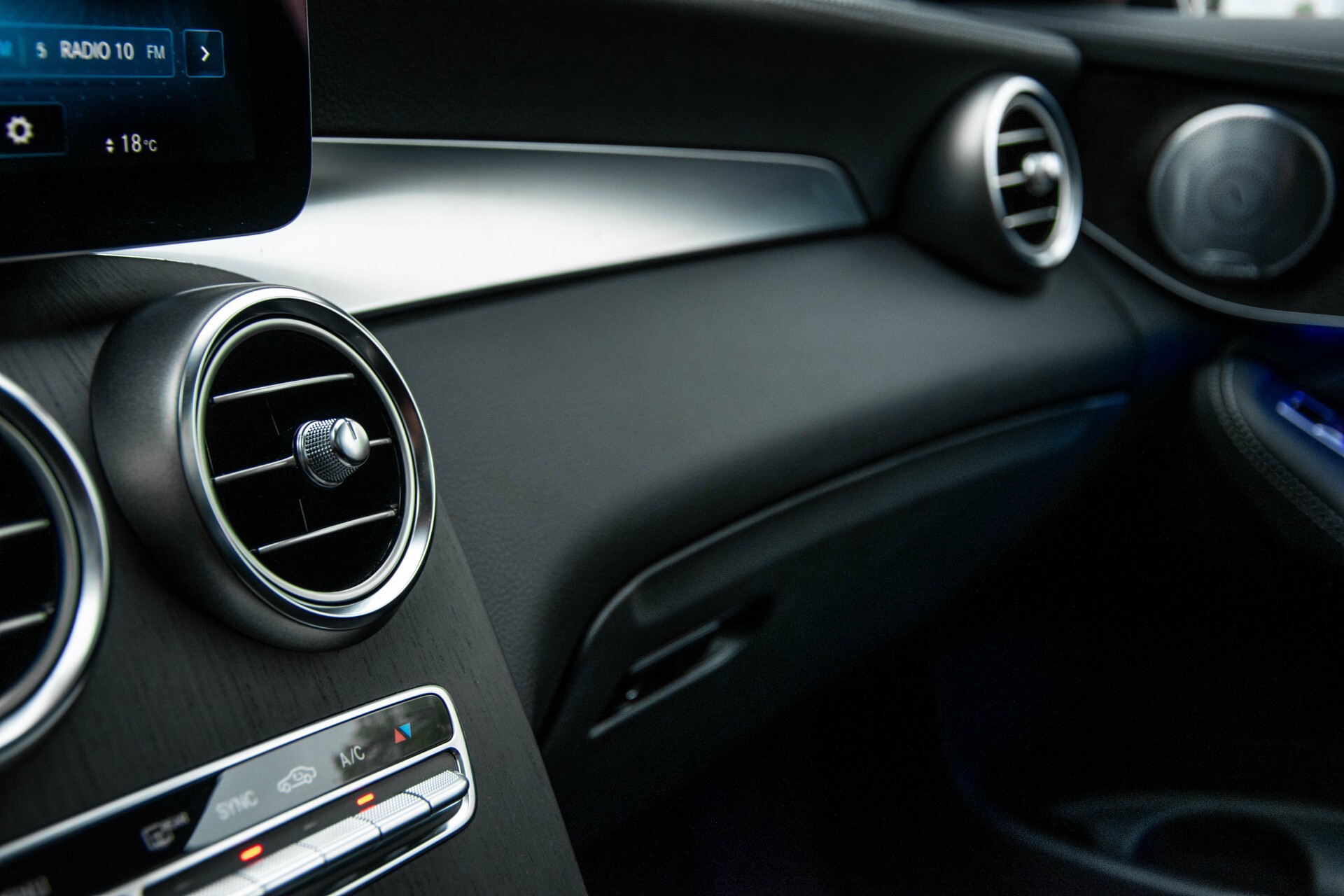 Mercedes-Benz GLC 200 4-M AMG Night/Panorama/Distronic Pro/Burmester/360camera/Exclusive Aut9 Foto 47